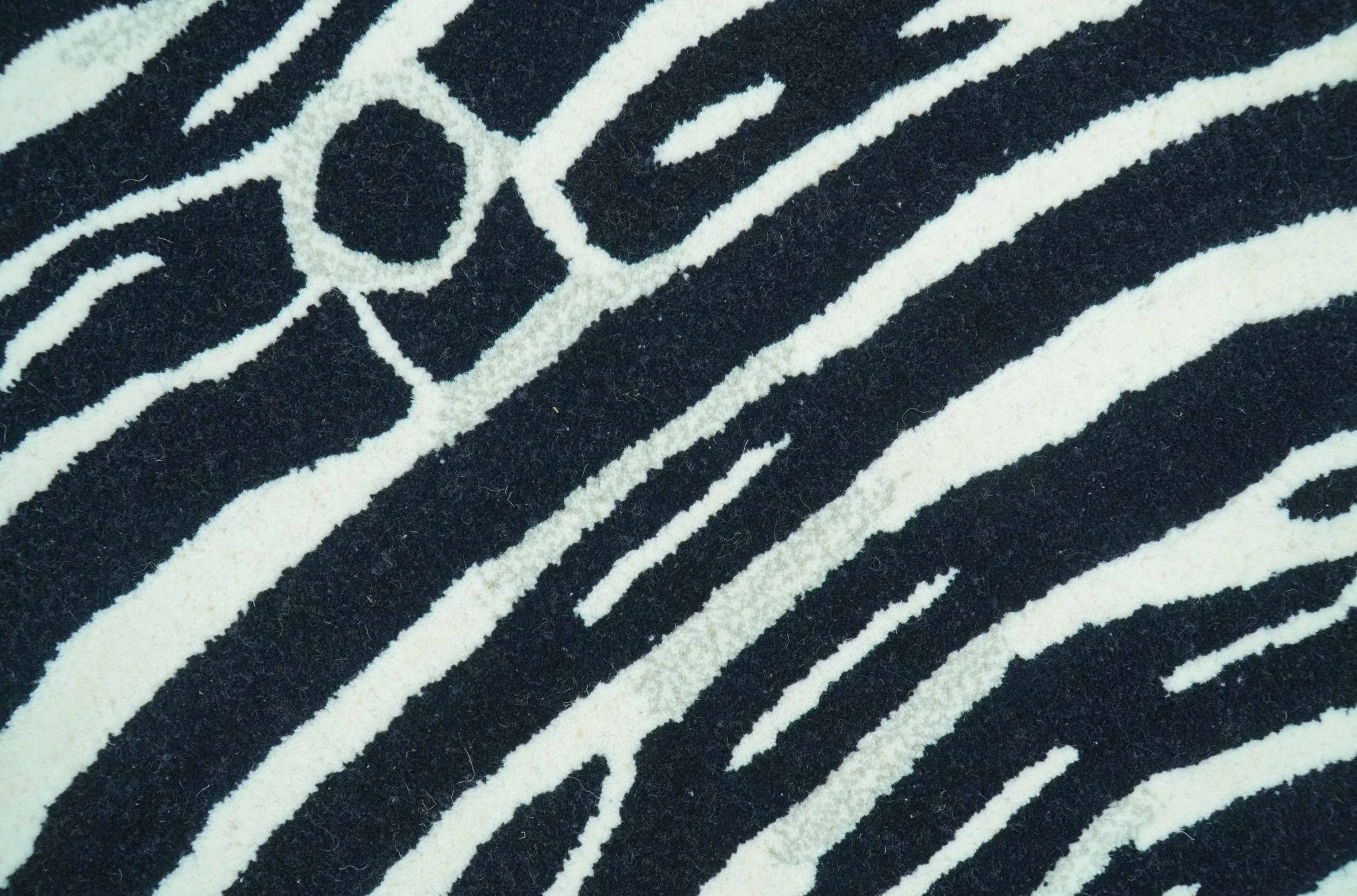 Hand Tufted Animal Zebra Black 3x5 Wool Area Rug - Image 3