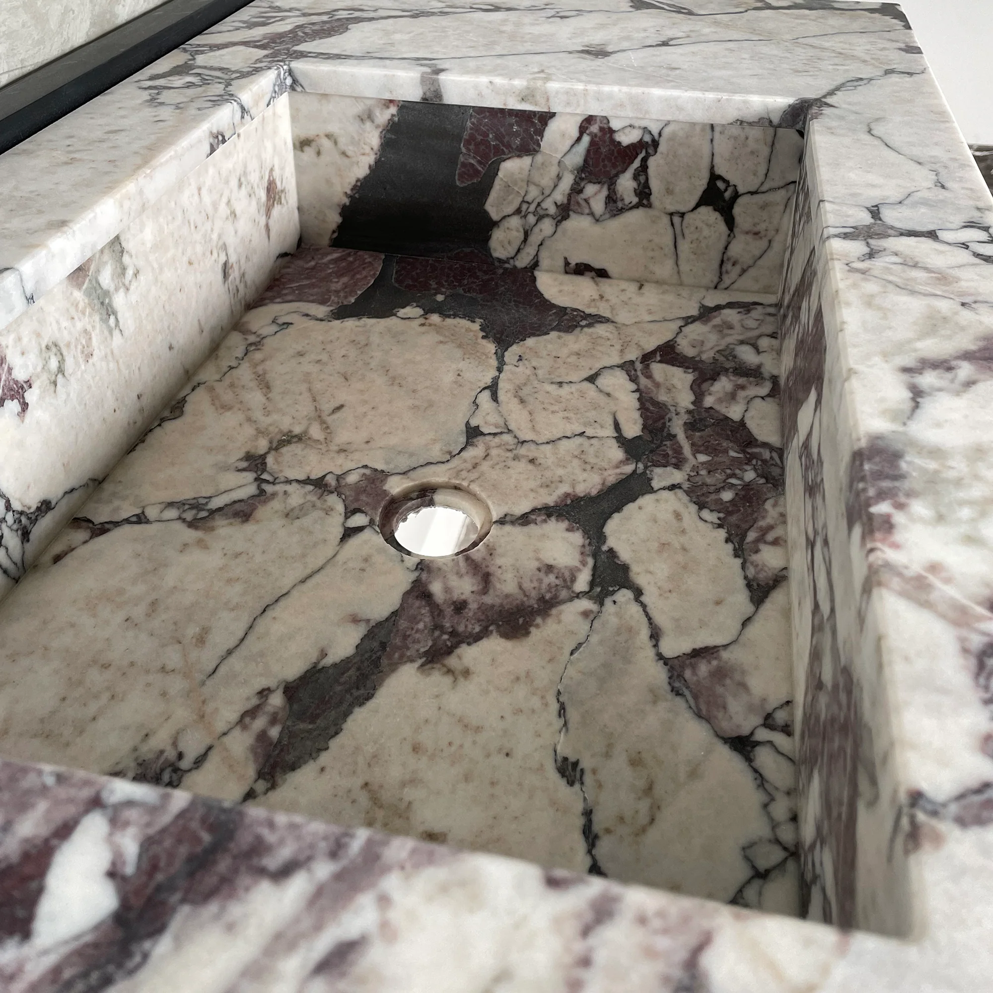 HANDCRAFTED CALACATTA VIOLA MARBLE SINK (NS-068) - Image 6