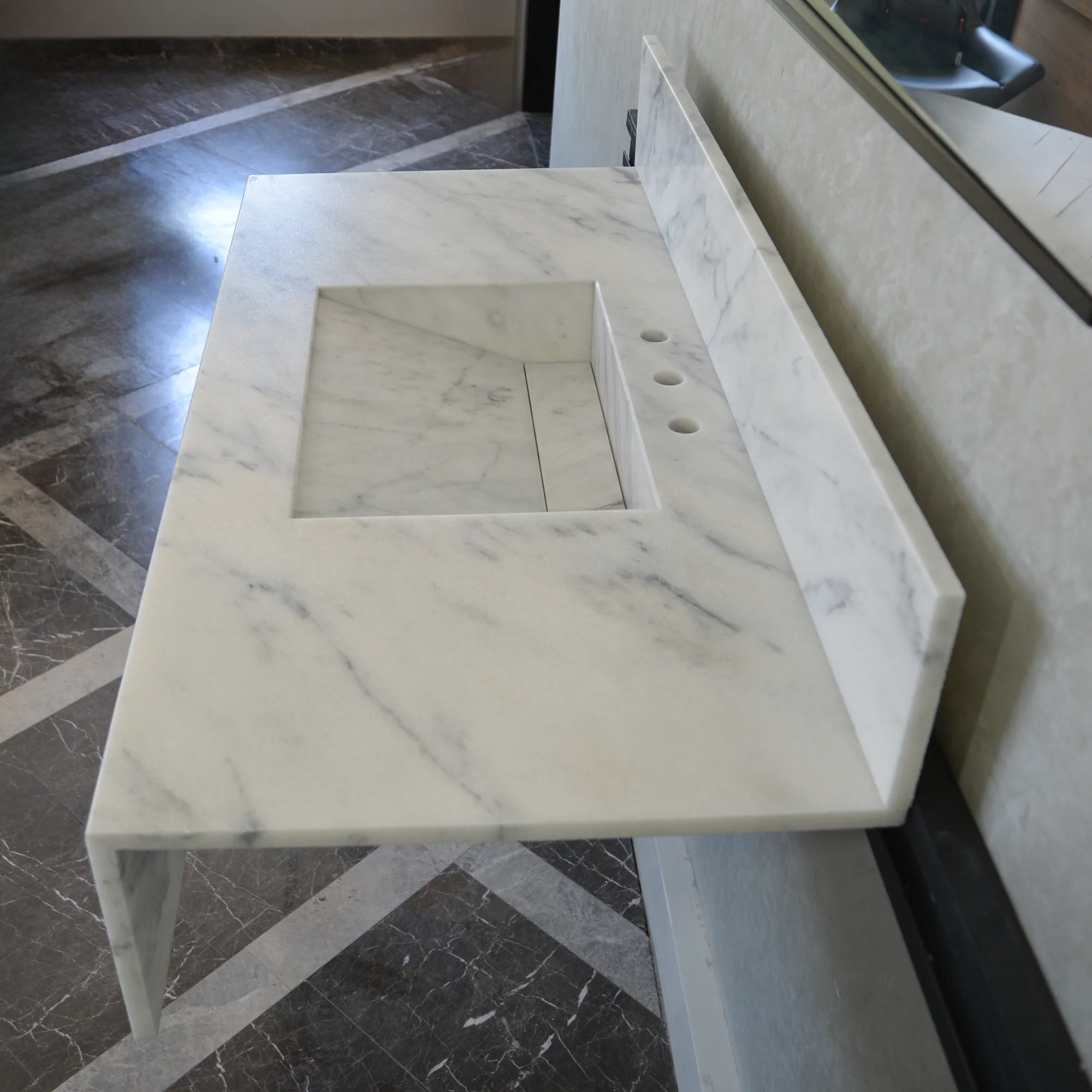 HANDCRAFTED CUSTOM CALACATTA MARBLE SINK (NS-108) - Image 5
