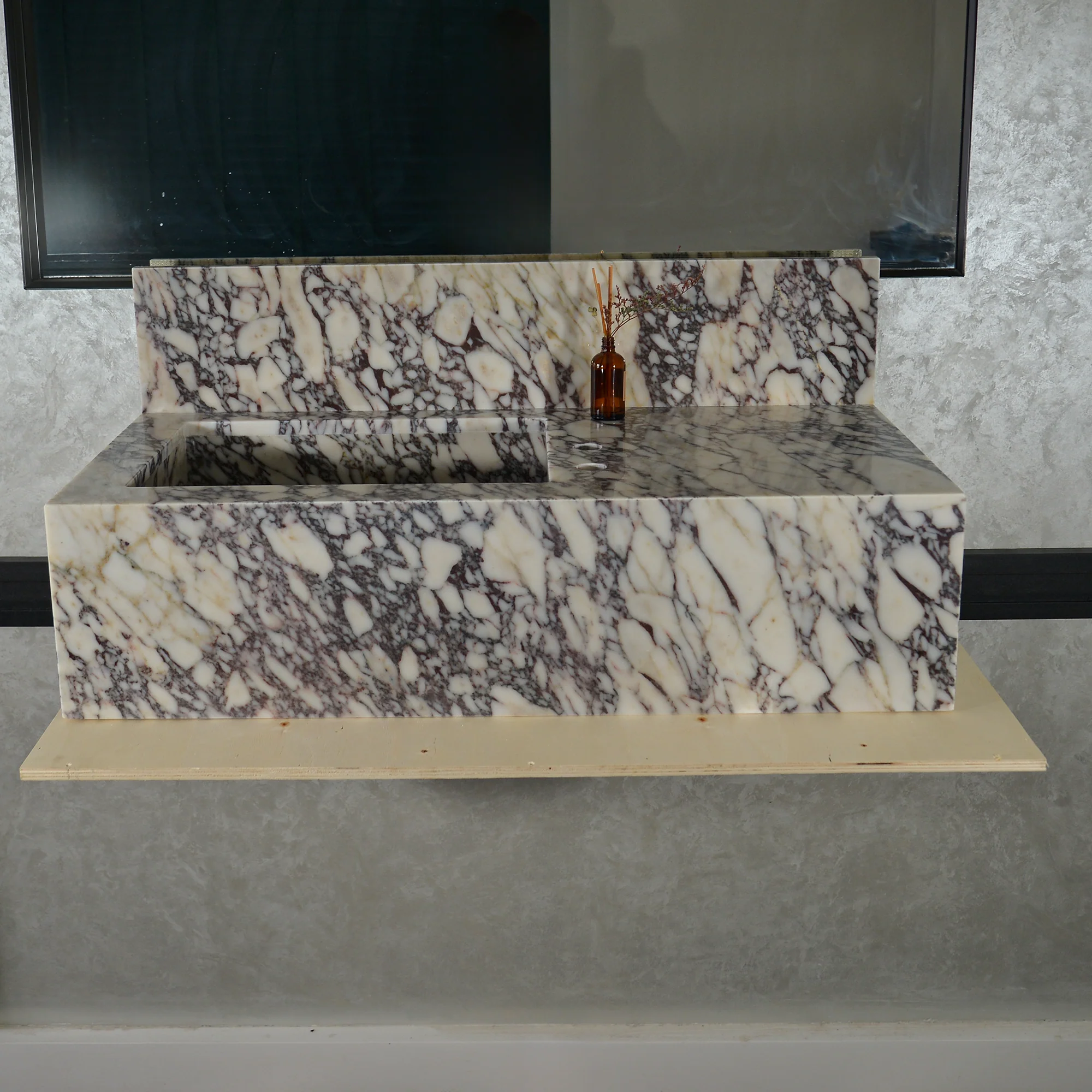 HANDCRAFTED CUSTOM CALACATTA VIOLA MARBLE SINK (NS-096) - Image 3