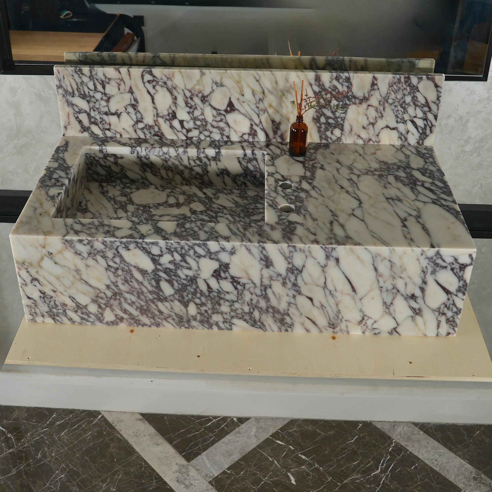 HANDCRAFTED CUSTOM CALACATTA VIOLA MARBLE SINK (NS-096) - Image 6