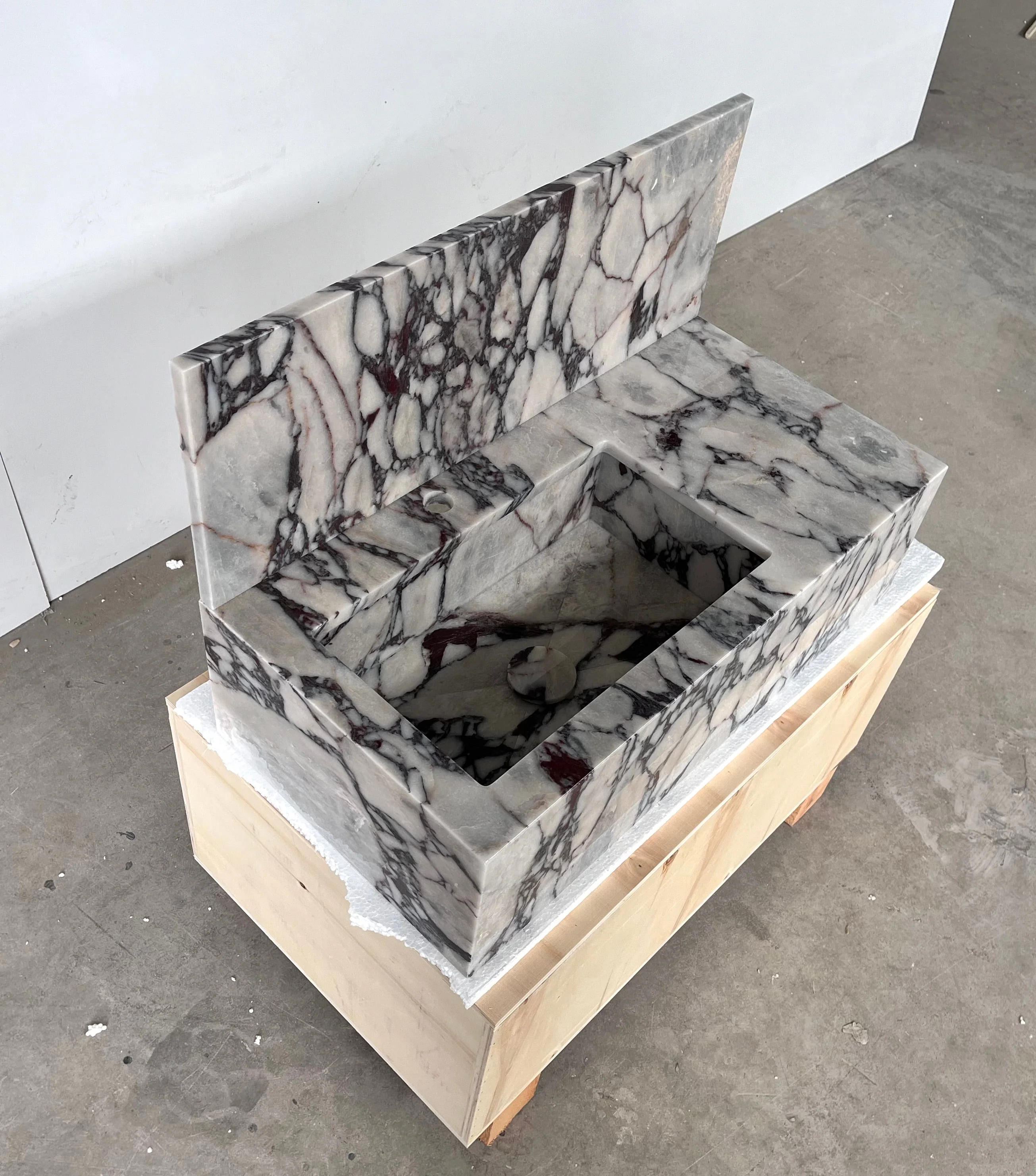 HANDCRAFTED CUSTOM CALACATTA VIOLA MARBLE SINK (NS-081) - Image 3
