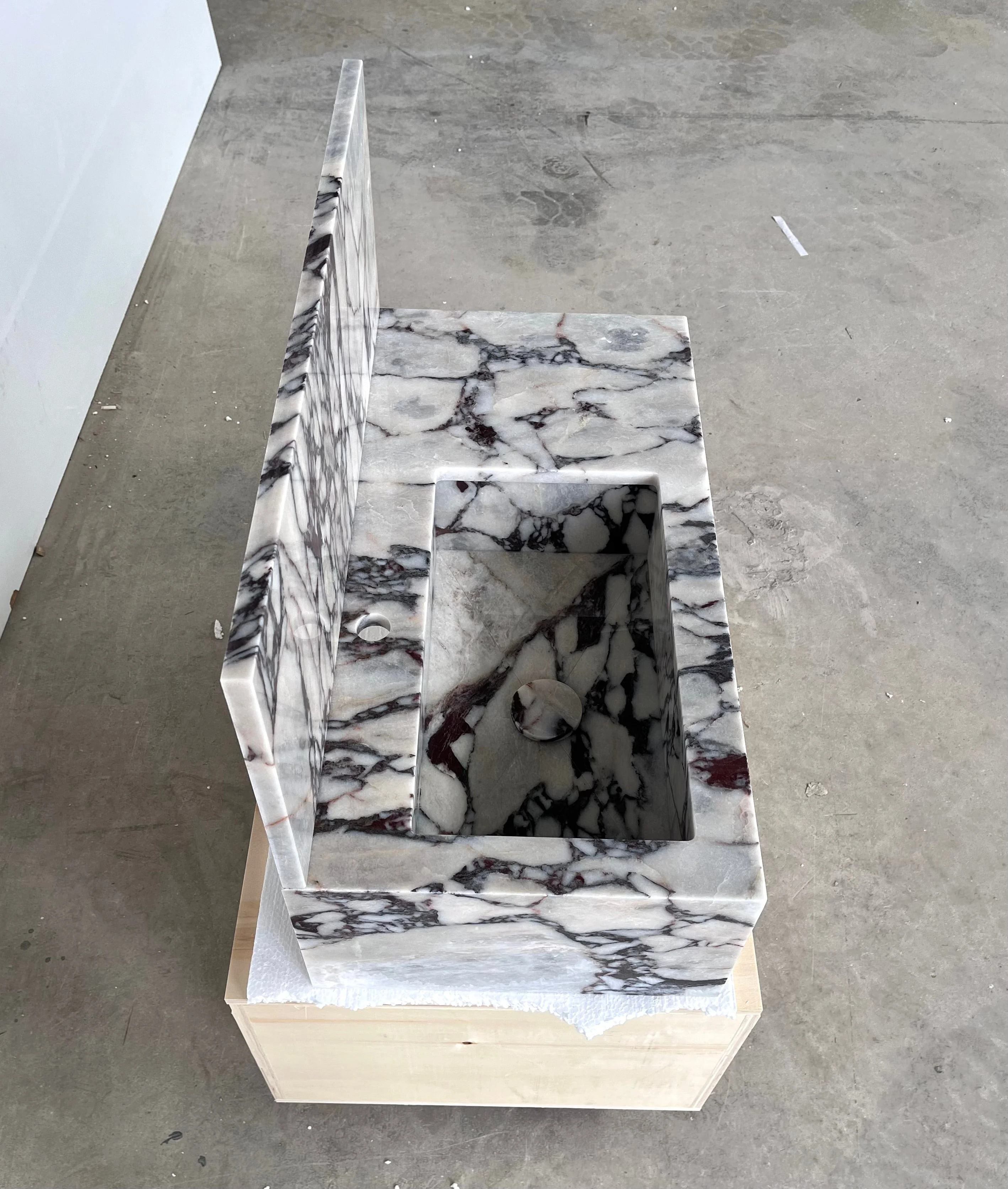 HANDCRAFTED CUSTOM CALACATTA VIOLA MARBLE SINK (NS-081) - Image 4