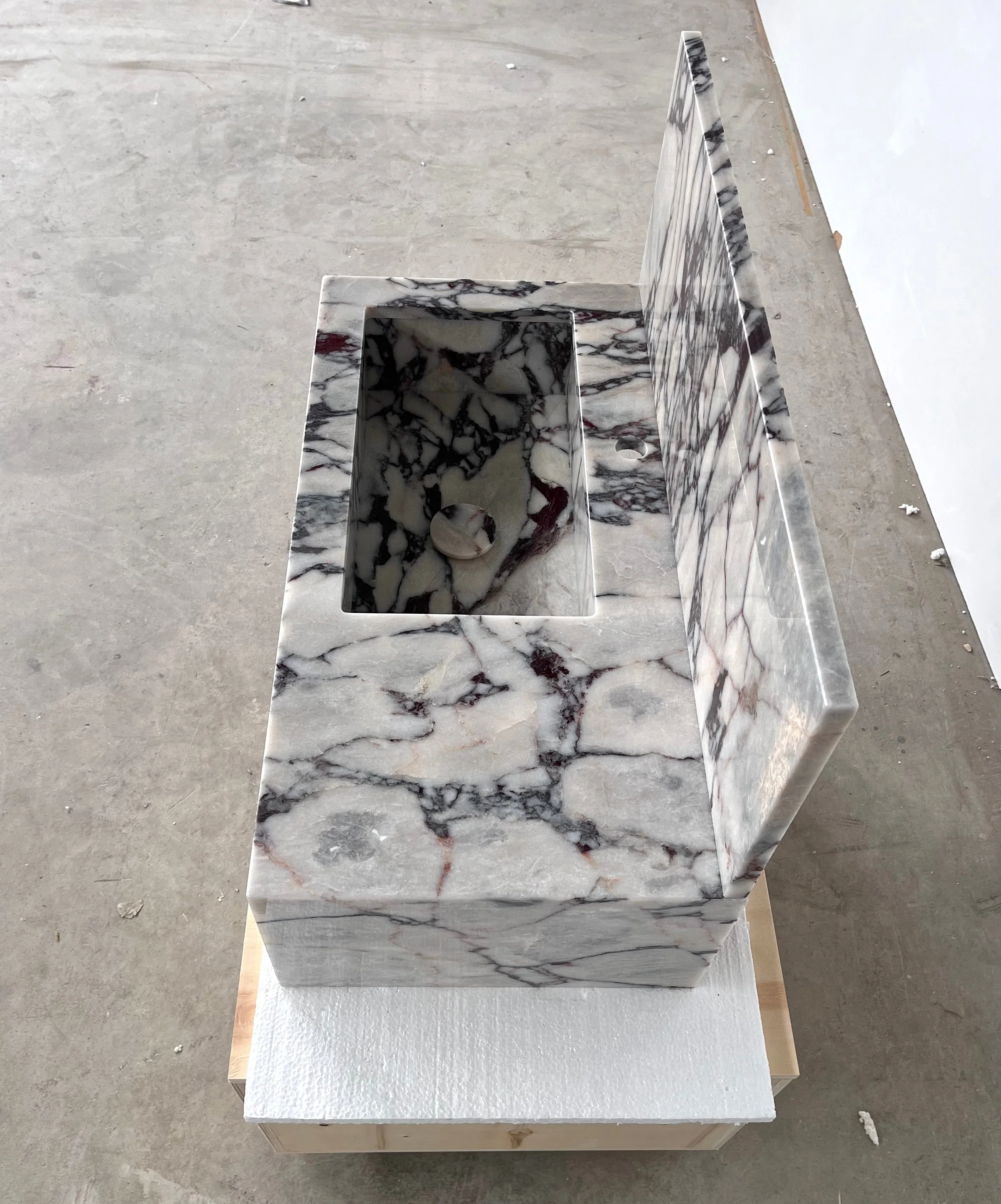 HANDCRAFTED CUSTOM CALACATTA VIOLA MARBLE SINK (NS-081) - Image 5