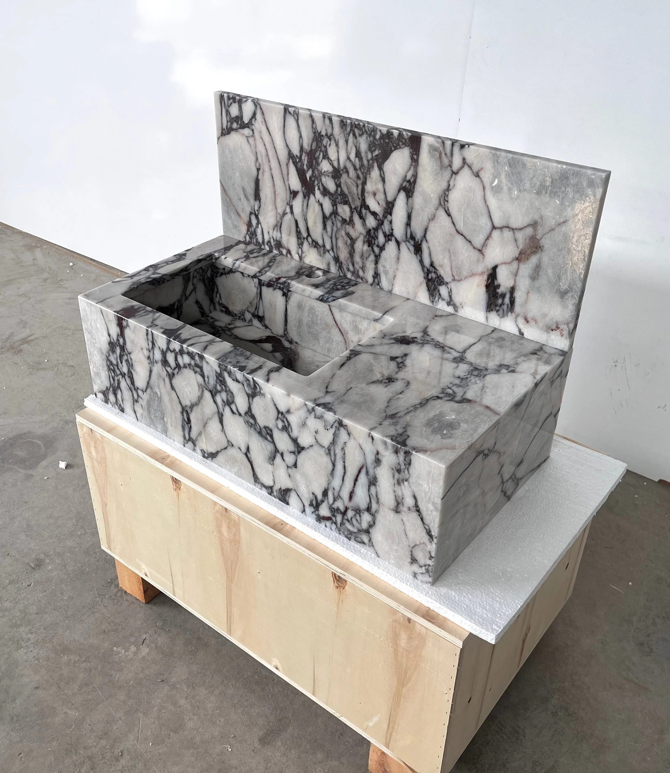 HANDCRAFTED CUSTOM CALACATTA VIOLA MARBLE SINK (NS-081) - Image 6