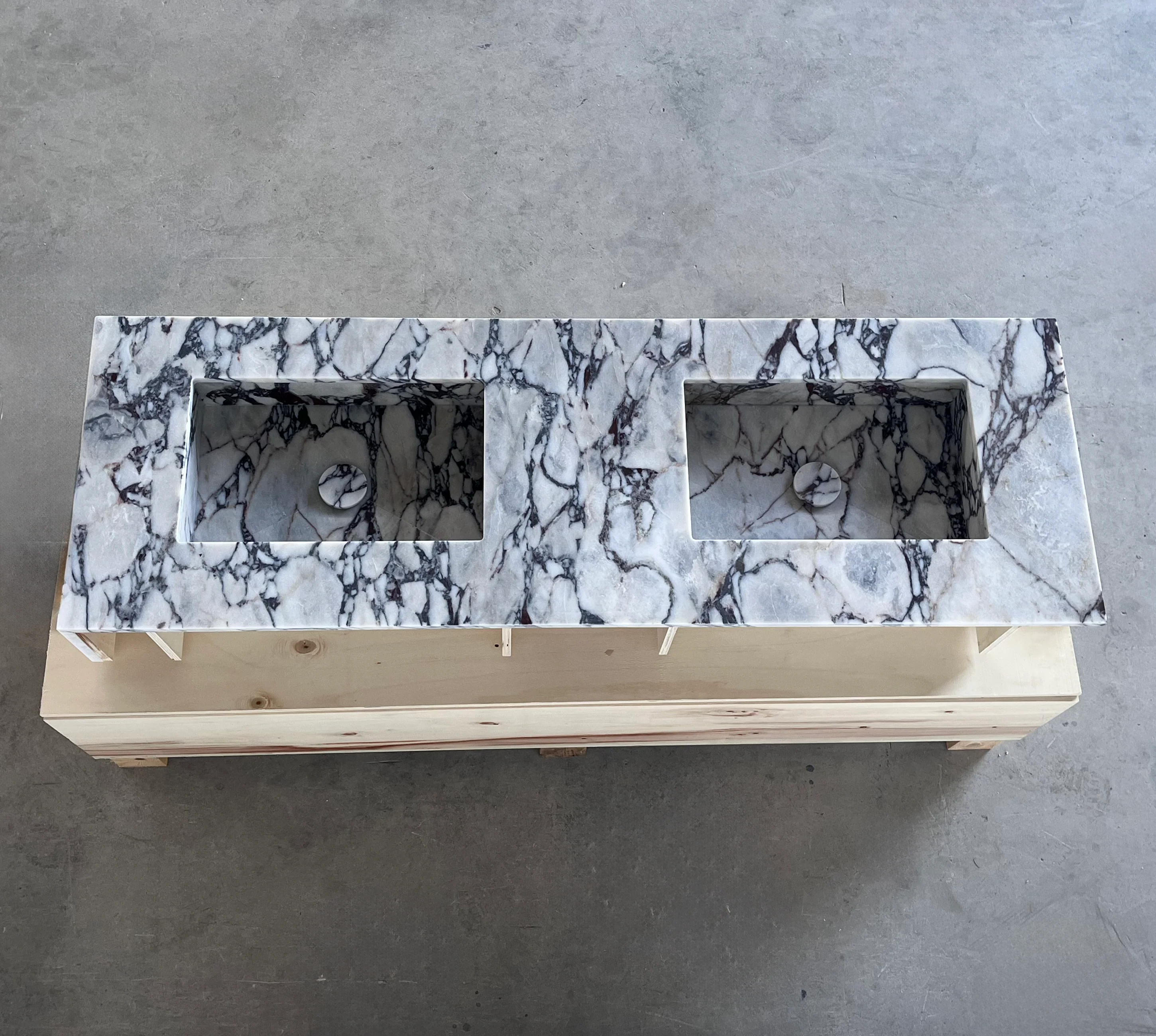 HANDCRAFTED CUSTOM CALACATTA VIOLA MARBLE SINK (NS-160) - Image 3