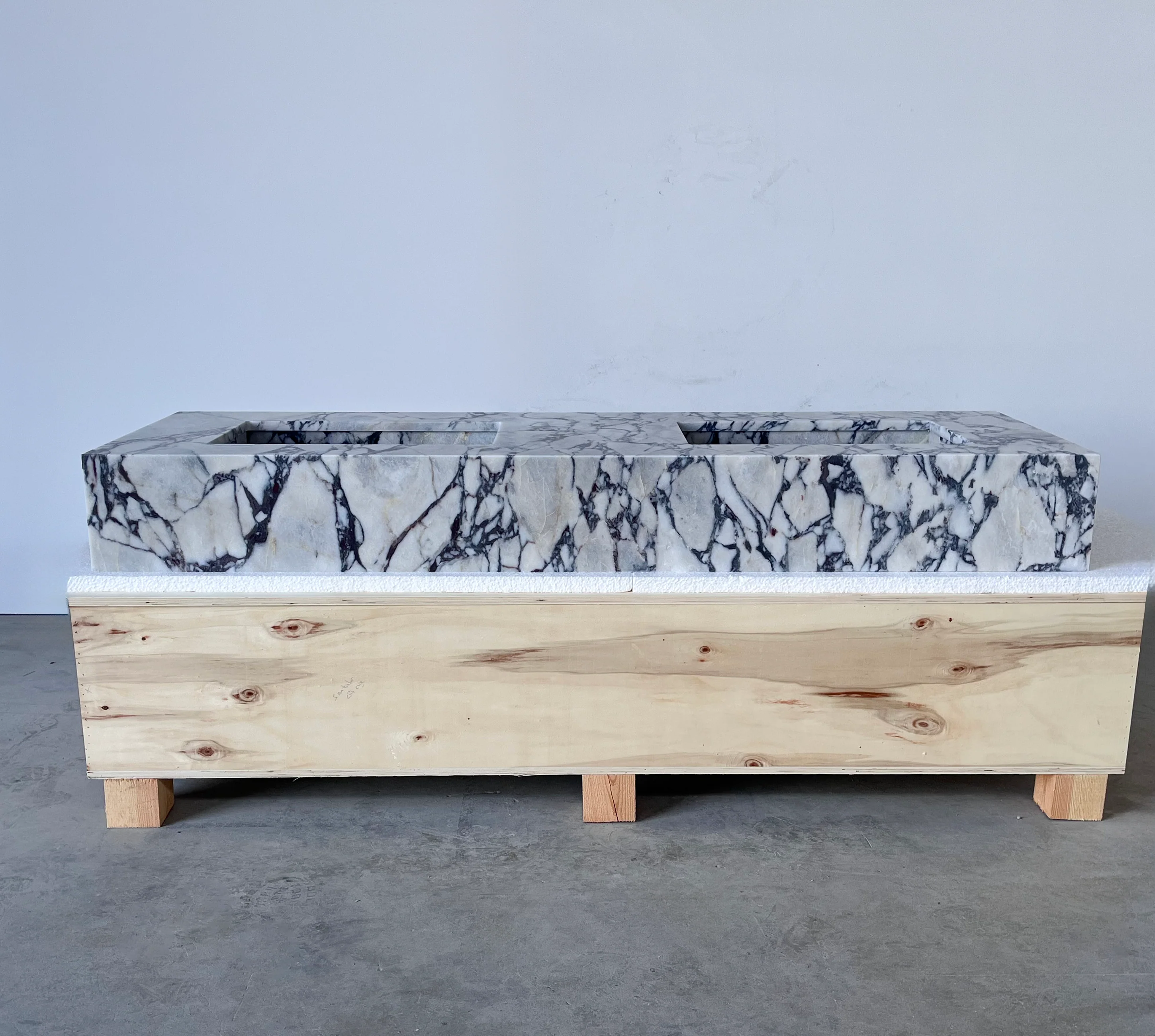 HANDCRAFTED CUSTOM CALACATTA VIOLA MARBLE SINK (NS-160) - Image 4