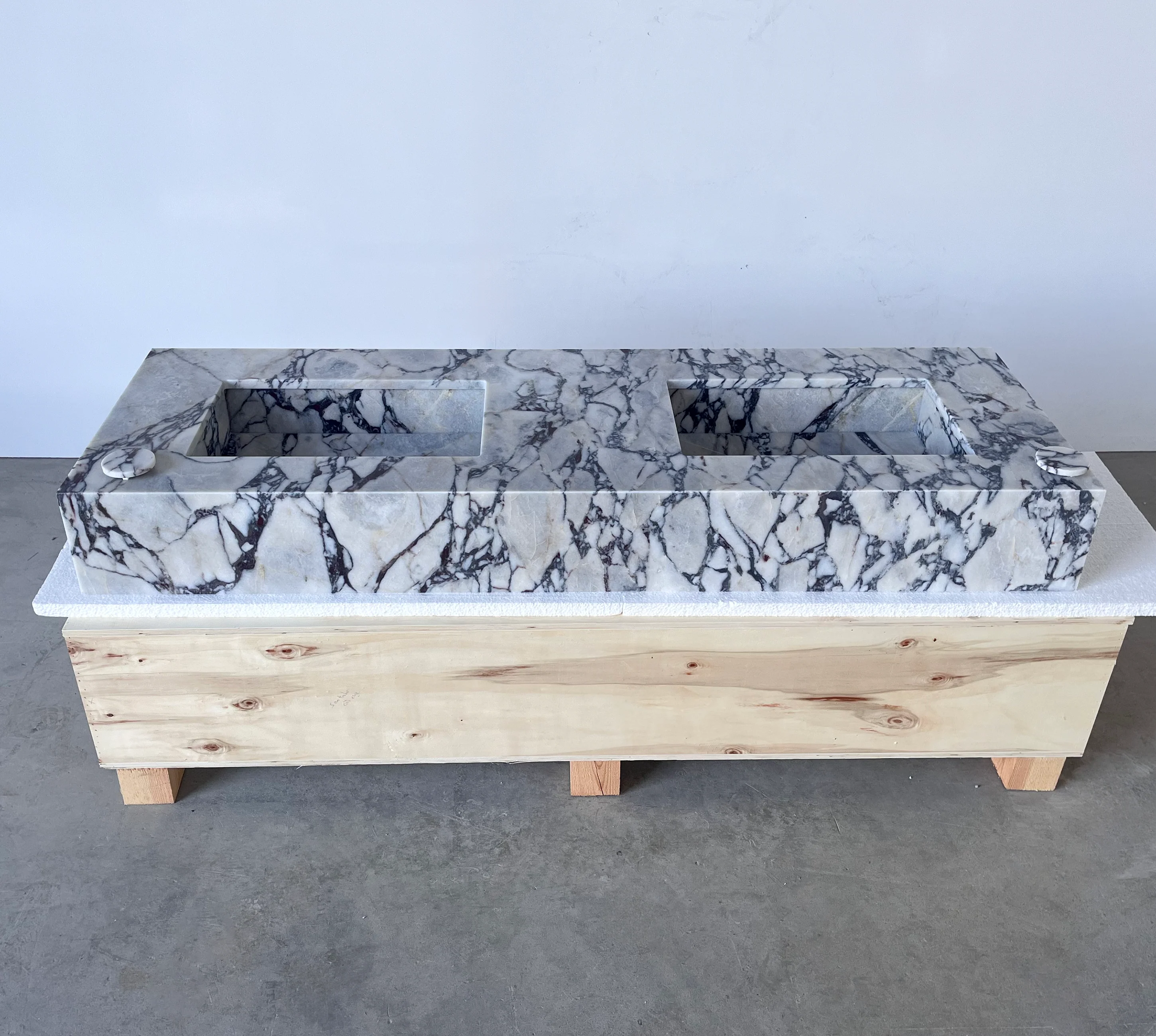 HANDCRAFTED CUSTOM CALACATTA VIOLA MARBLE SINK (NS-160) - Image 5