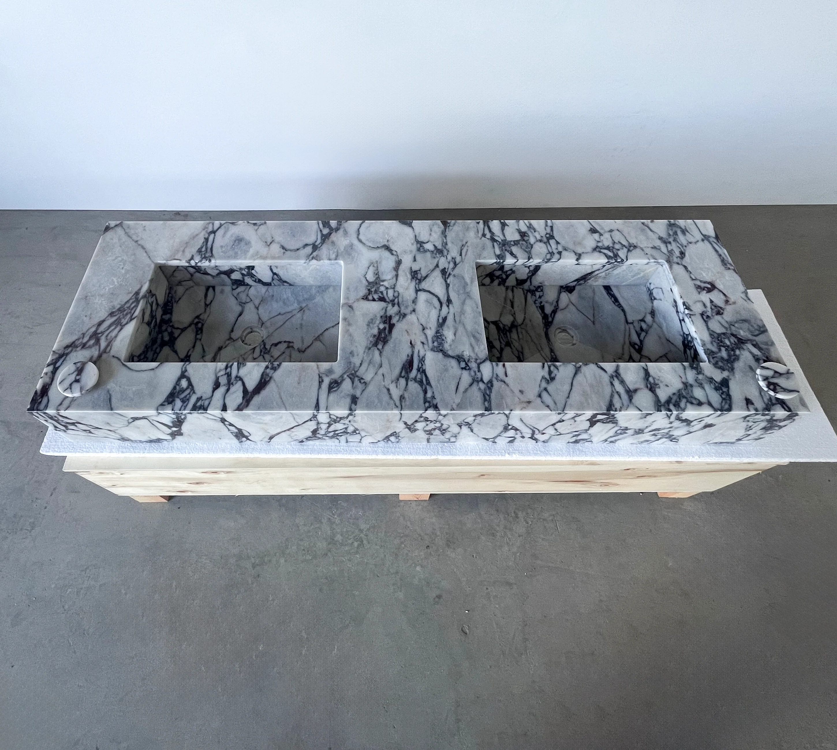 HANDCRAFTED CUSTOM CALACATTA VIOLA MARBLE SINK (NS-160) - Image 6