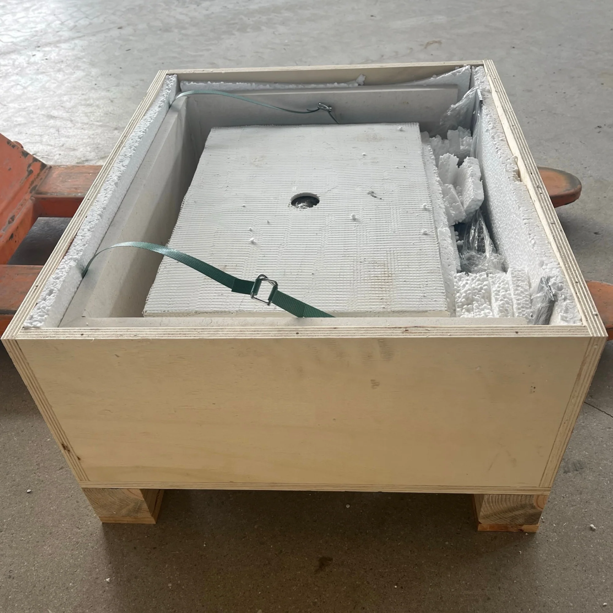 HANDCRAFTED CUSTOM LIMESTONE SINK (NS-051) - Image 9