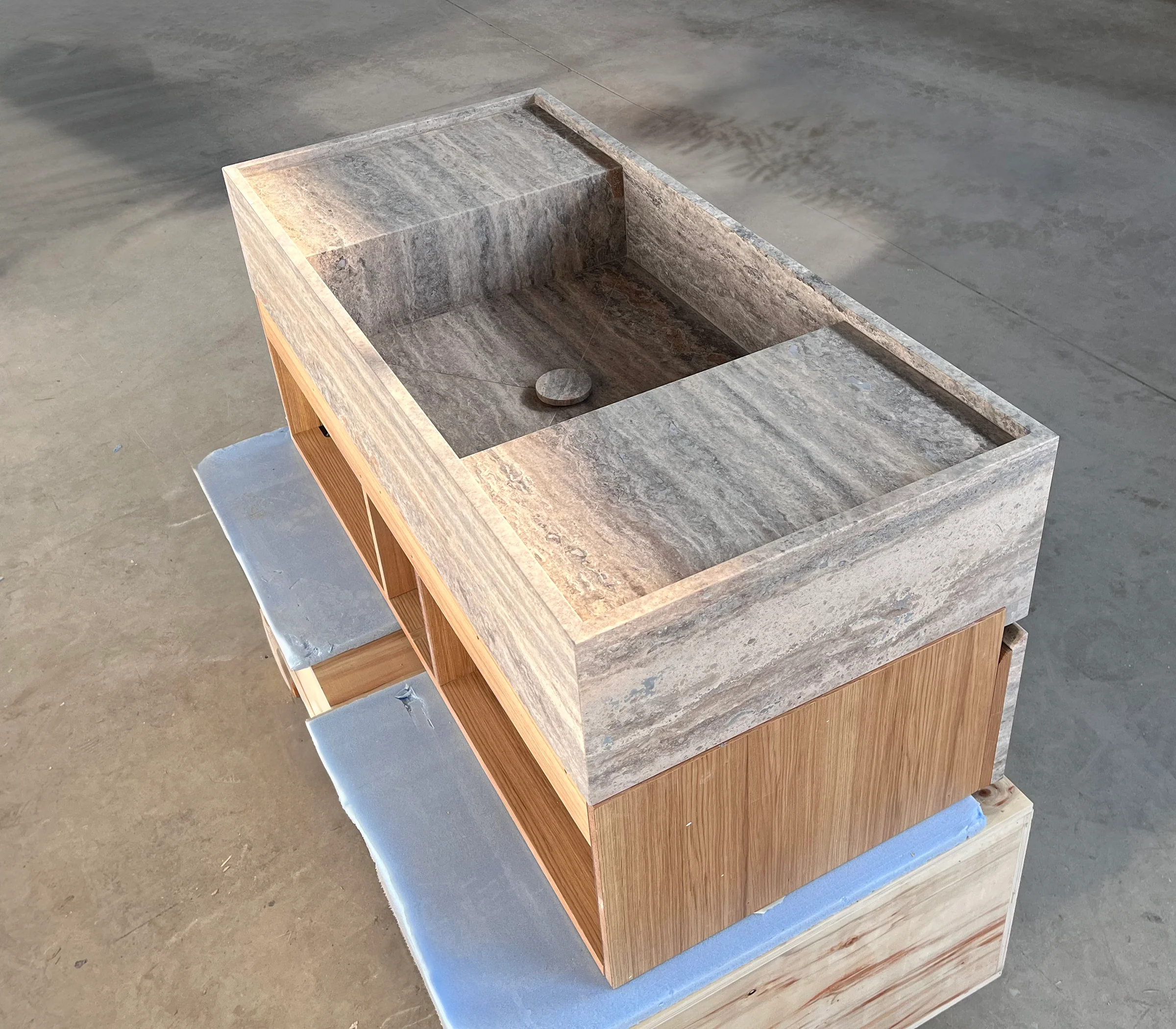 HANDCRAFTED CUSTOM SILVER TRAVERTINE SINK (TR-200) - Image 4