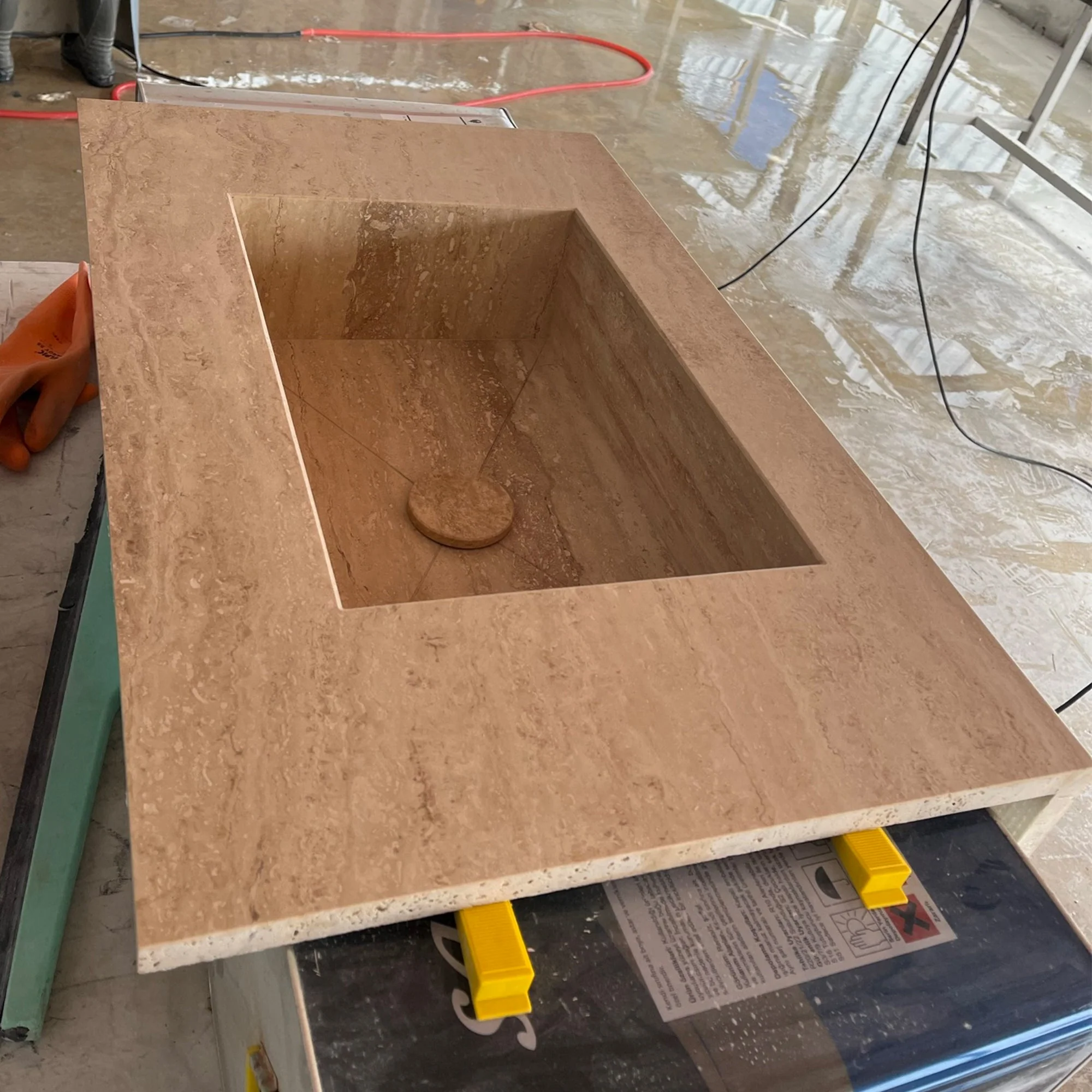 HANDCRAFTED CUSTOM TRAVERTINE SINK - 1 - Image 3