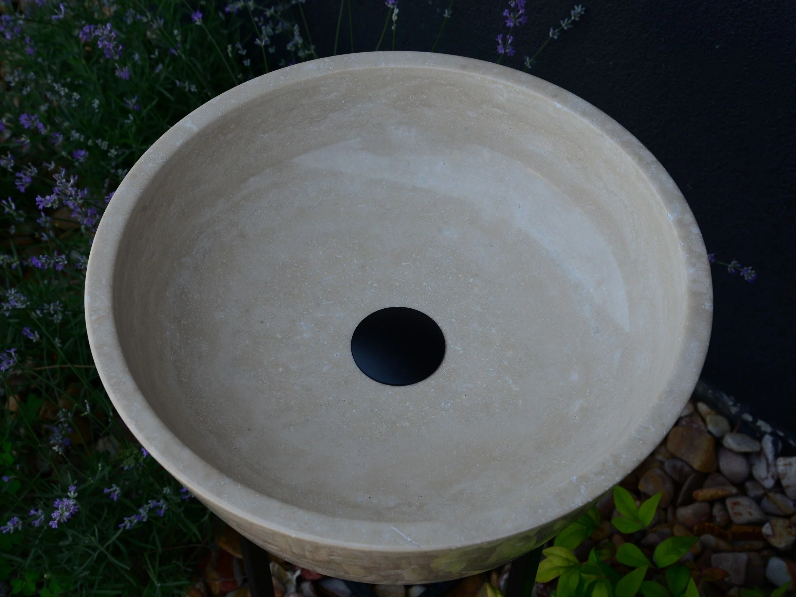 HANDCRAFTED LIGHT TRAVERTINE SINK - Image 2