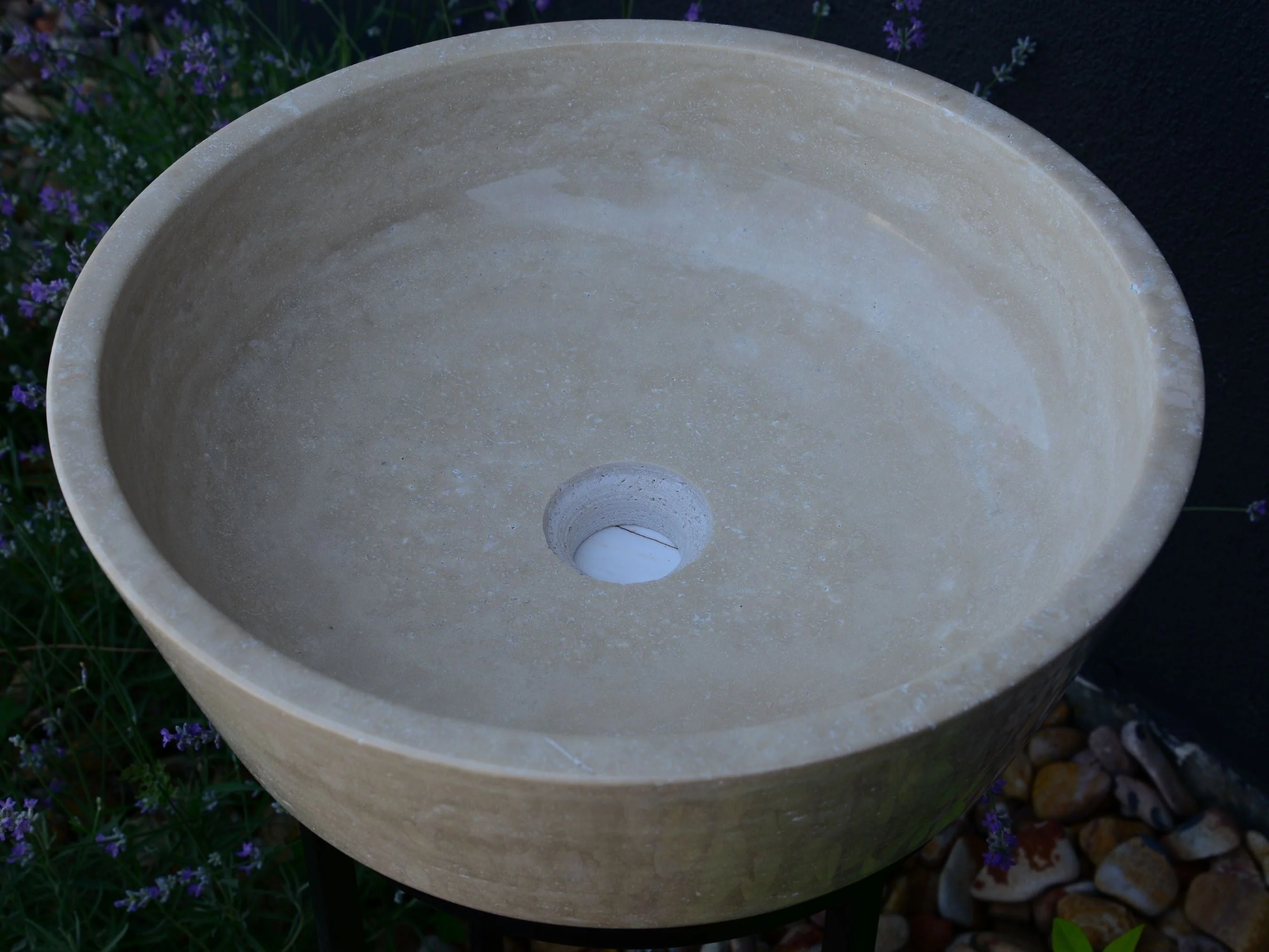 HANDCRAFTED LIGHT TRAVERTINE SINK - Image 4