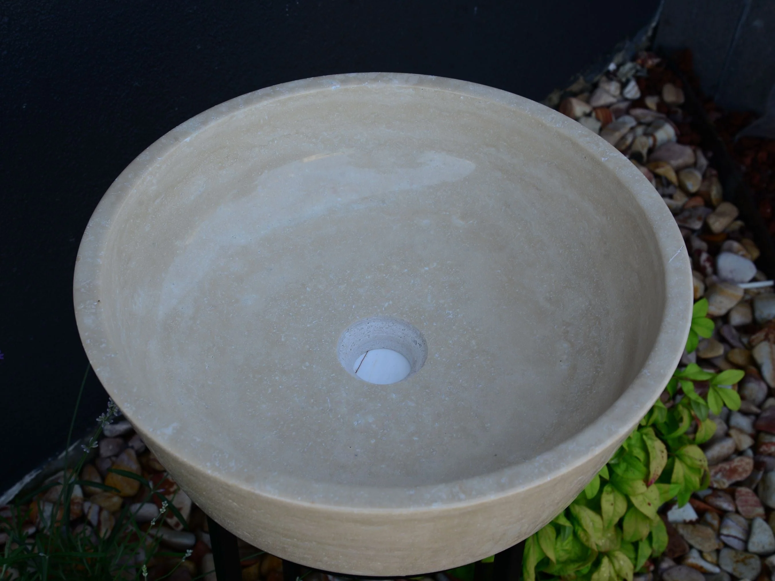 HANDCRAFTED LIGHT TRAVERTINE SINK - Image 5