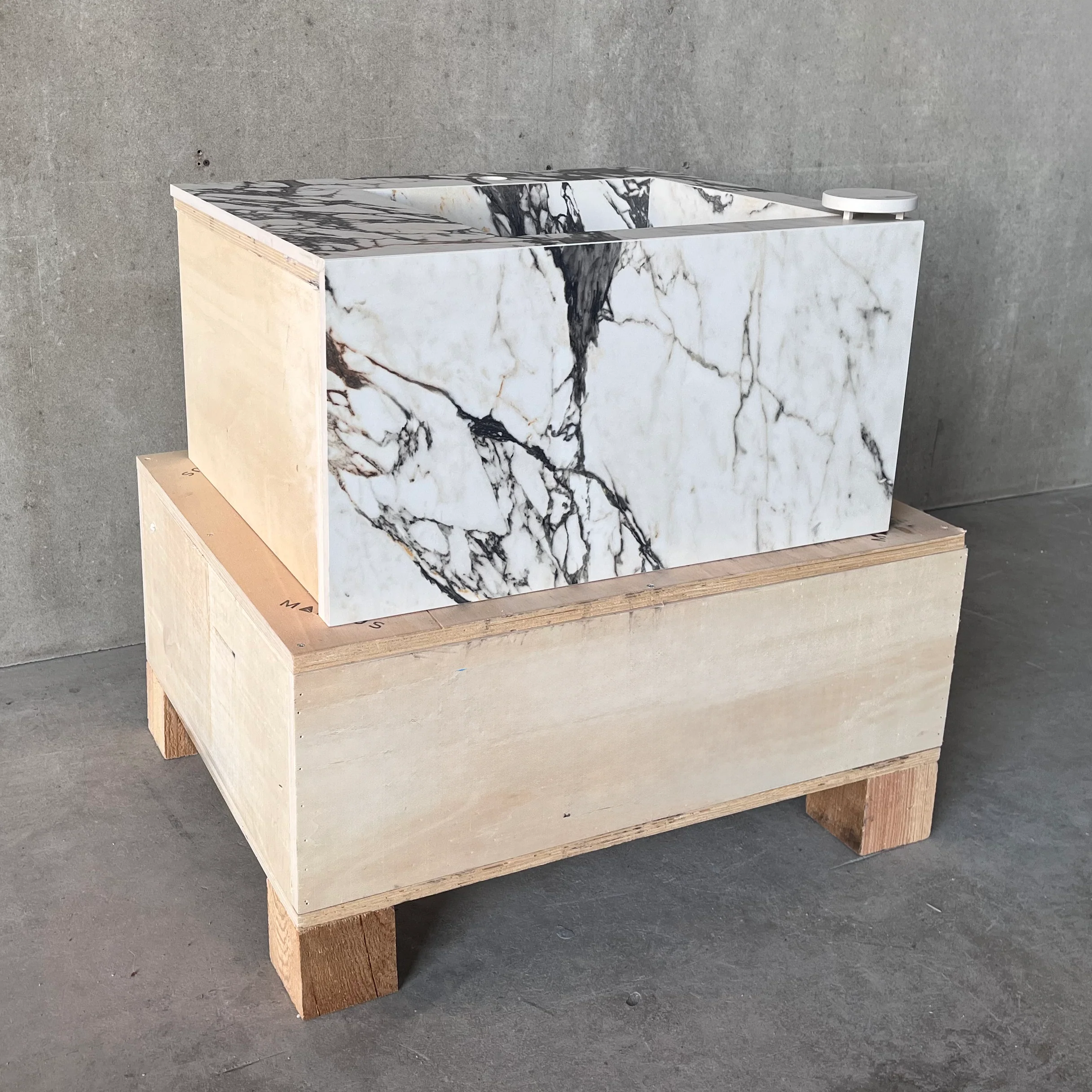 HANDCRAFTED MATERIA CORCHIA GOLD ENGINEERED PORCELAIN SINK (ES-045) - Image 3