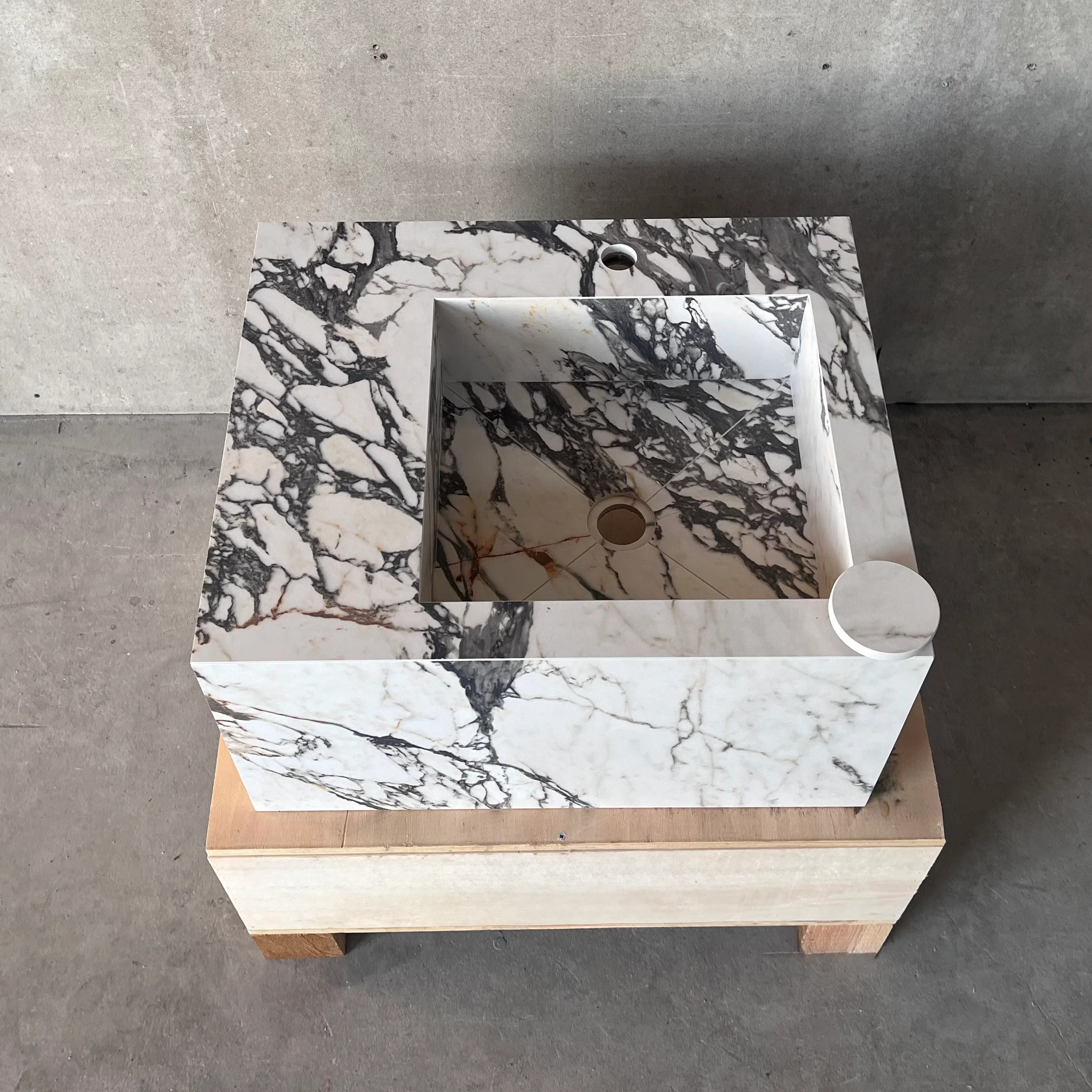 HANDCRAFTED MATERIA CORCHIA GOLD ENGINEERED PORCELAIN SINK (ES-045) - Image 4