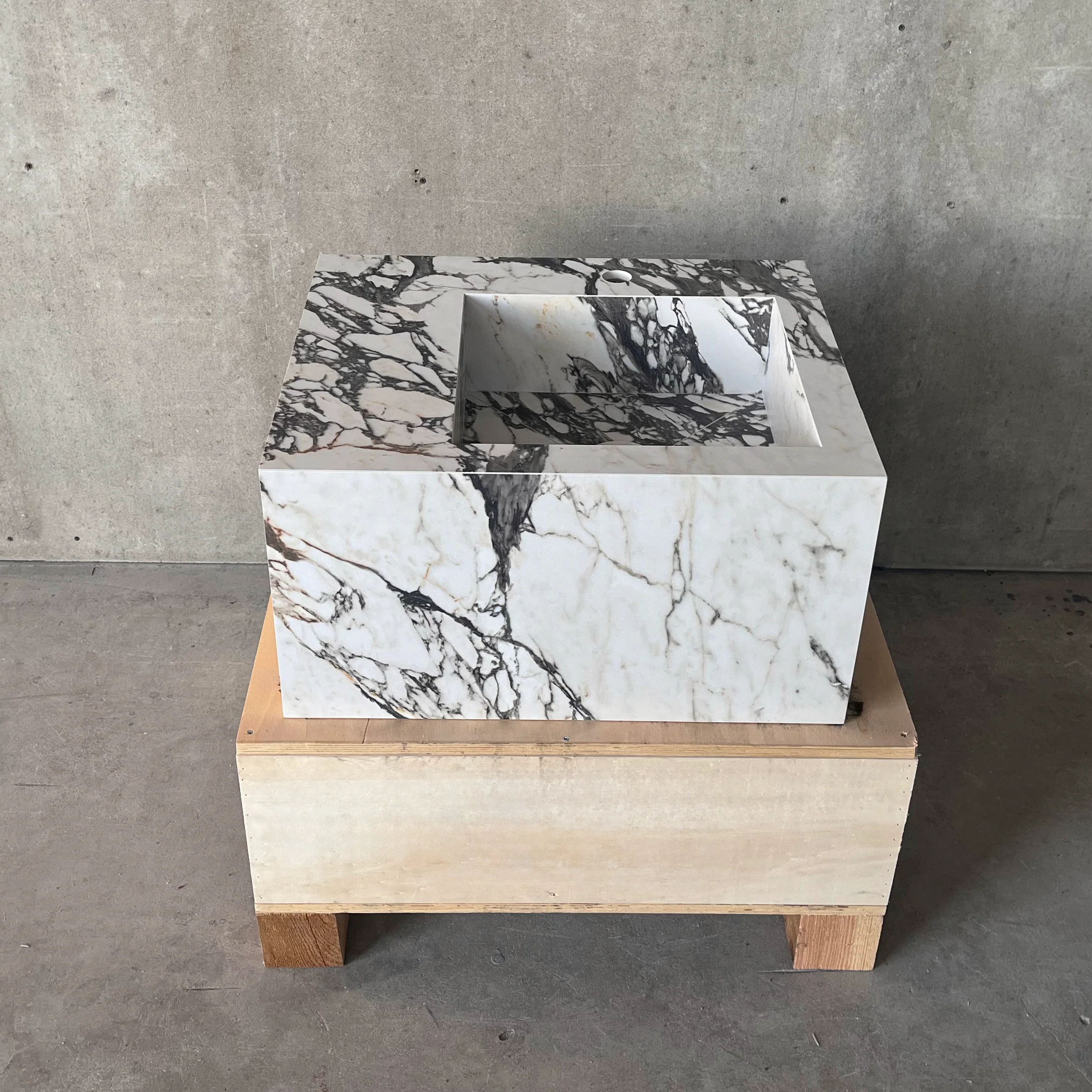 HANDCRAFTED MATERIA CORCHIA GOLD ENGINEERED PORCELAIN SINK (ES-045) - Image 7