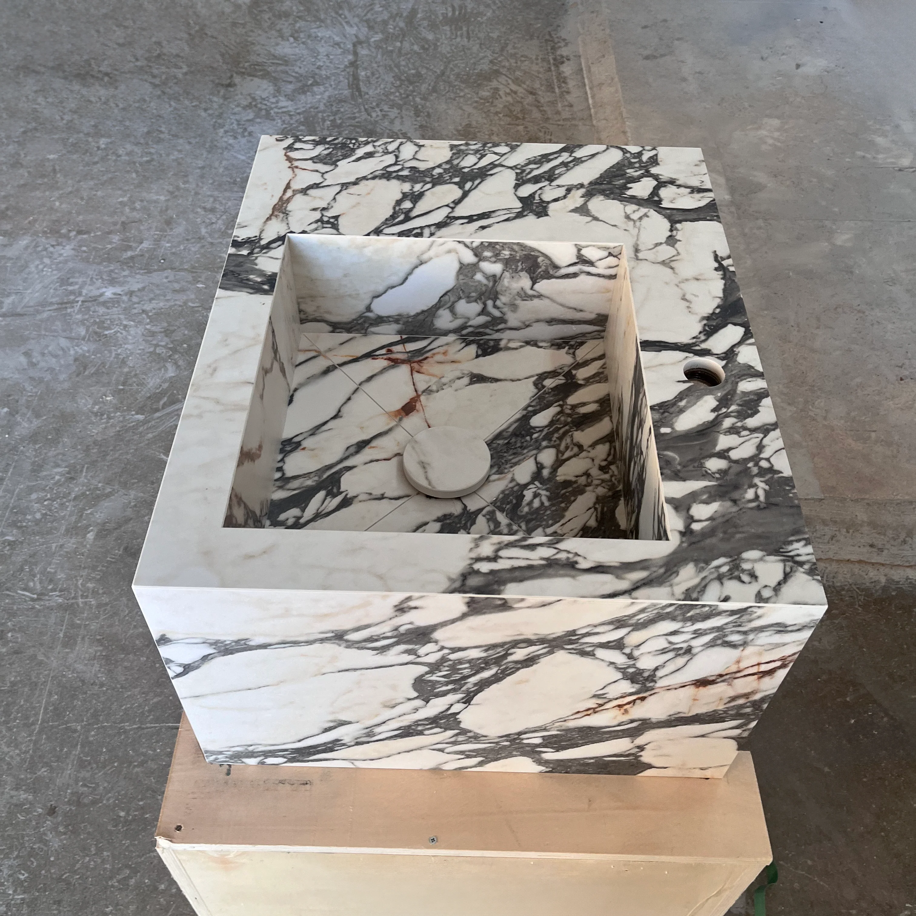 HANDCRAFTED MATERIA CORCHIA GOLD ENGINEERED PORCELAIN SINK (ES-045) - Image 8