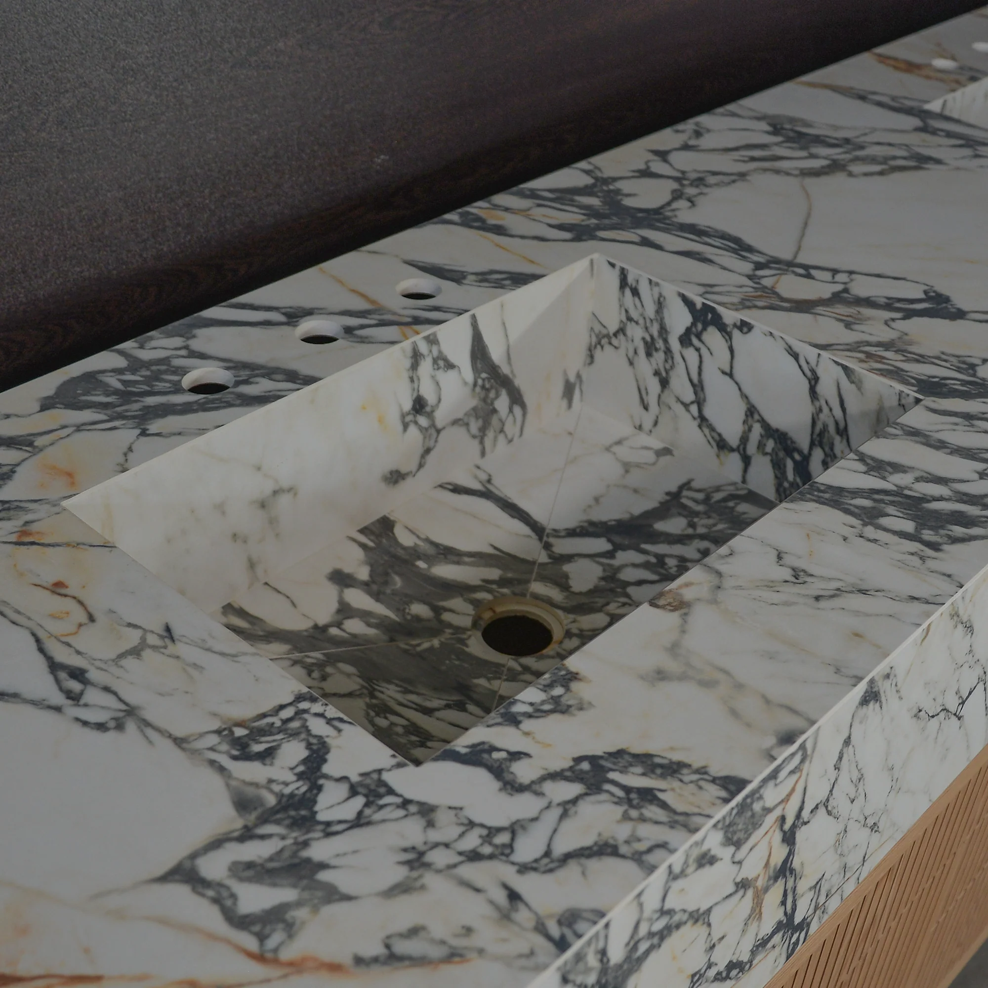 HANDCRAFTED MATERIA - CORCHIA GOLD PORCELAIN DOUBLE SINK (ES-133) - Image 2