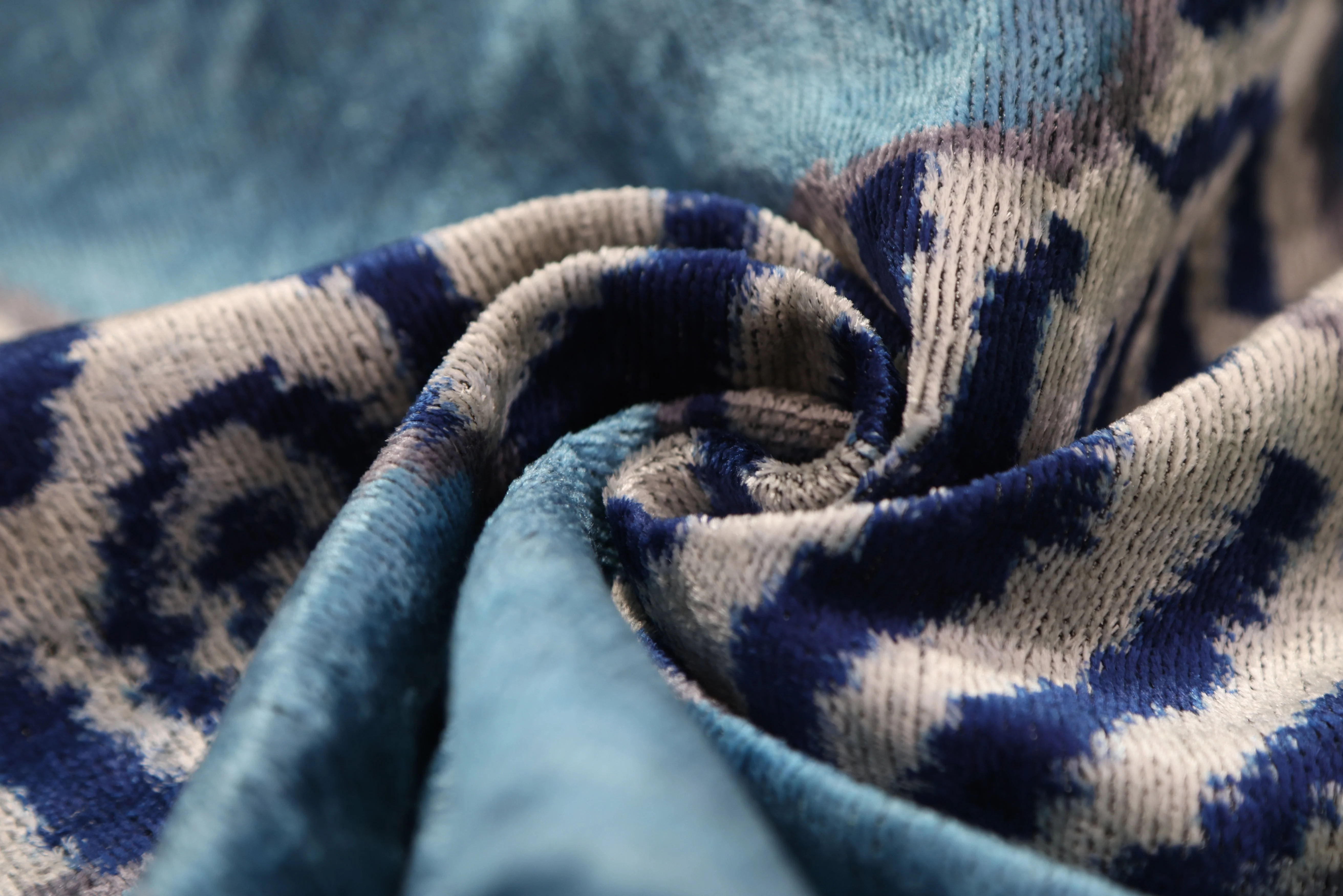Handmade Blue Velvet Tiger Pillow – 16x24" Silk Accent Cushion - Image 2