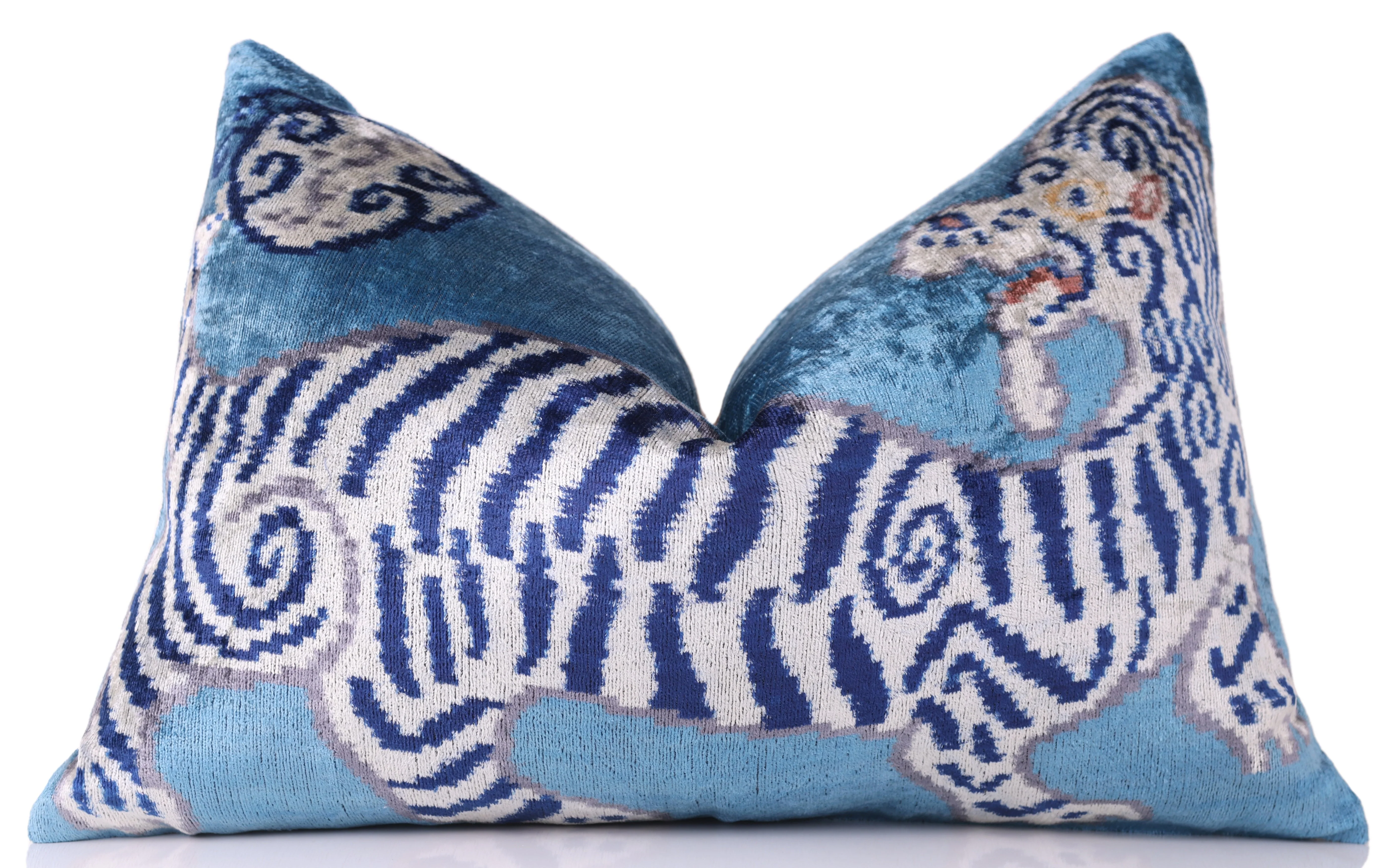 Handmade Blue Velvet Tiger Pillow – 16x24" Silk Accent Cushion - Image 5