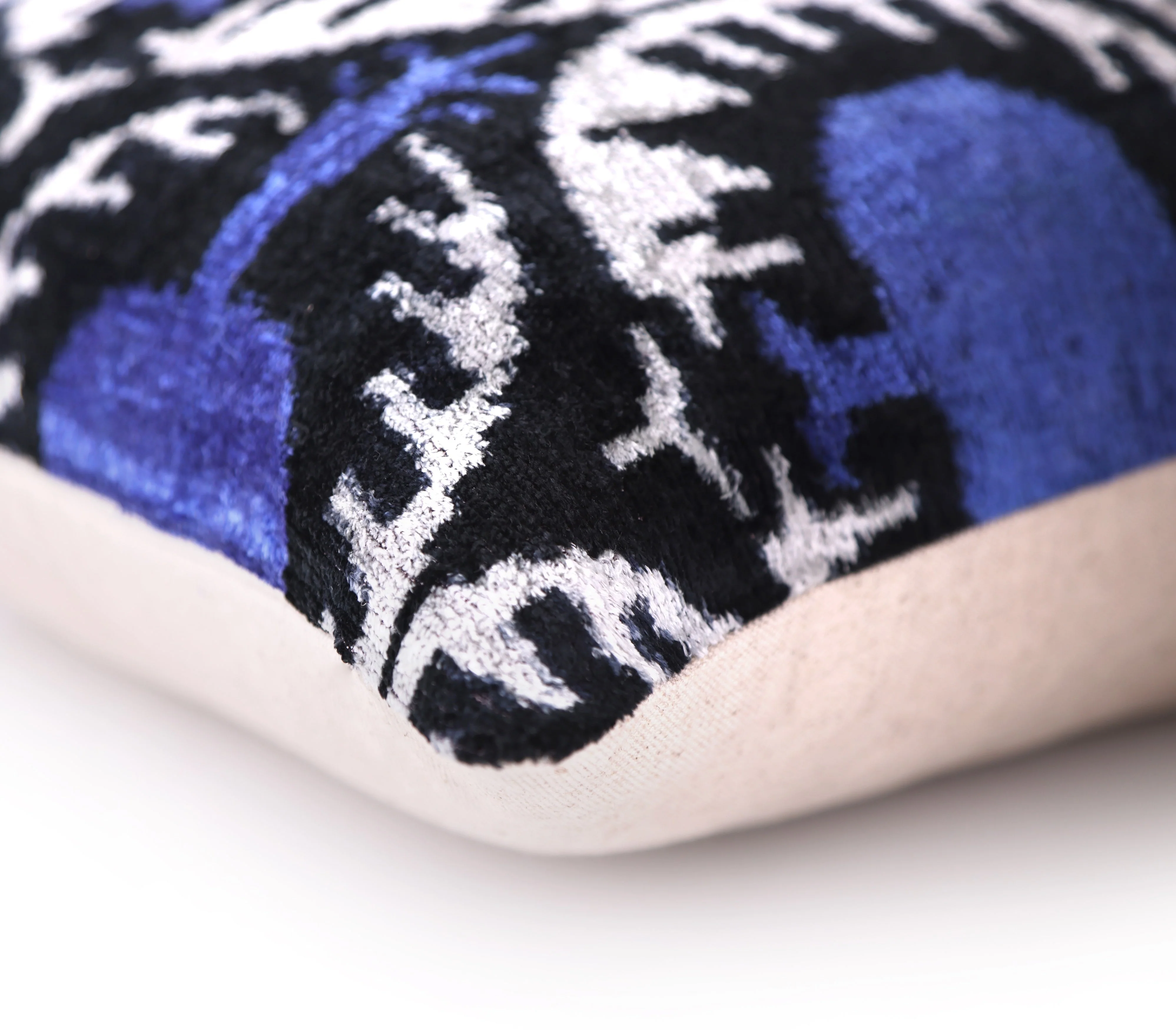 Handmade Ikat Velvet Pillow – 20x20" Blue & Black Silk Cushion - Image 8