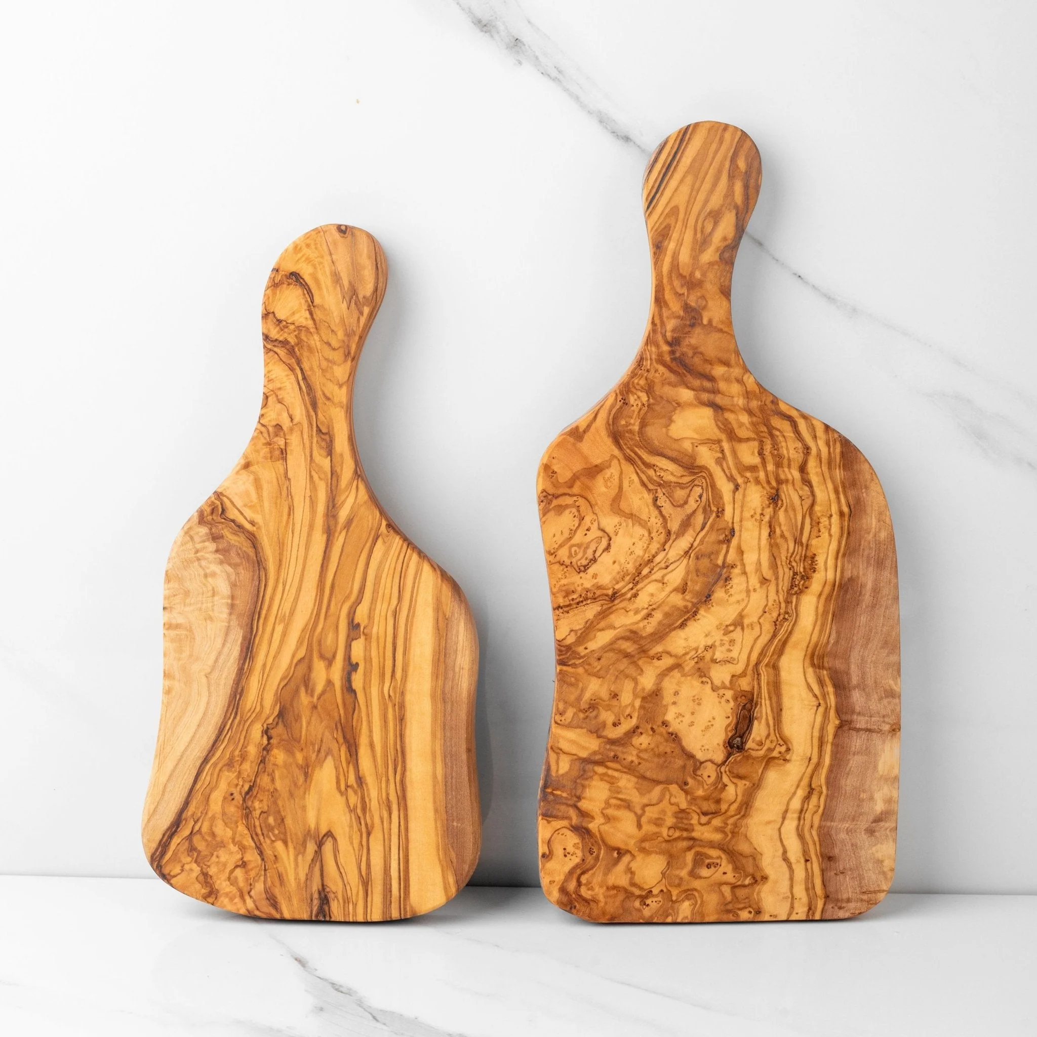 Handmade Olive Wood Cutting Board with Handle – Rectangular - Image 2