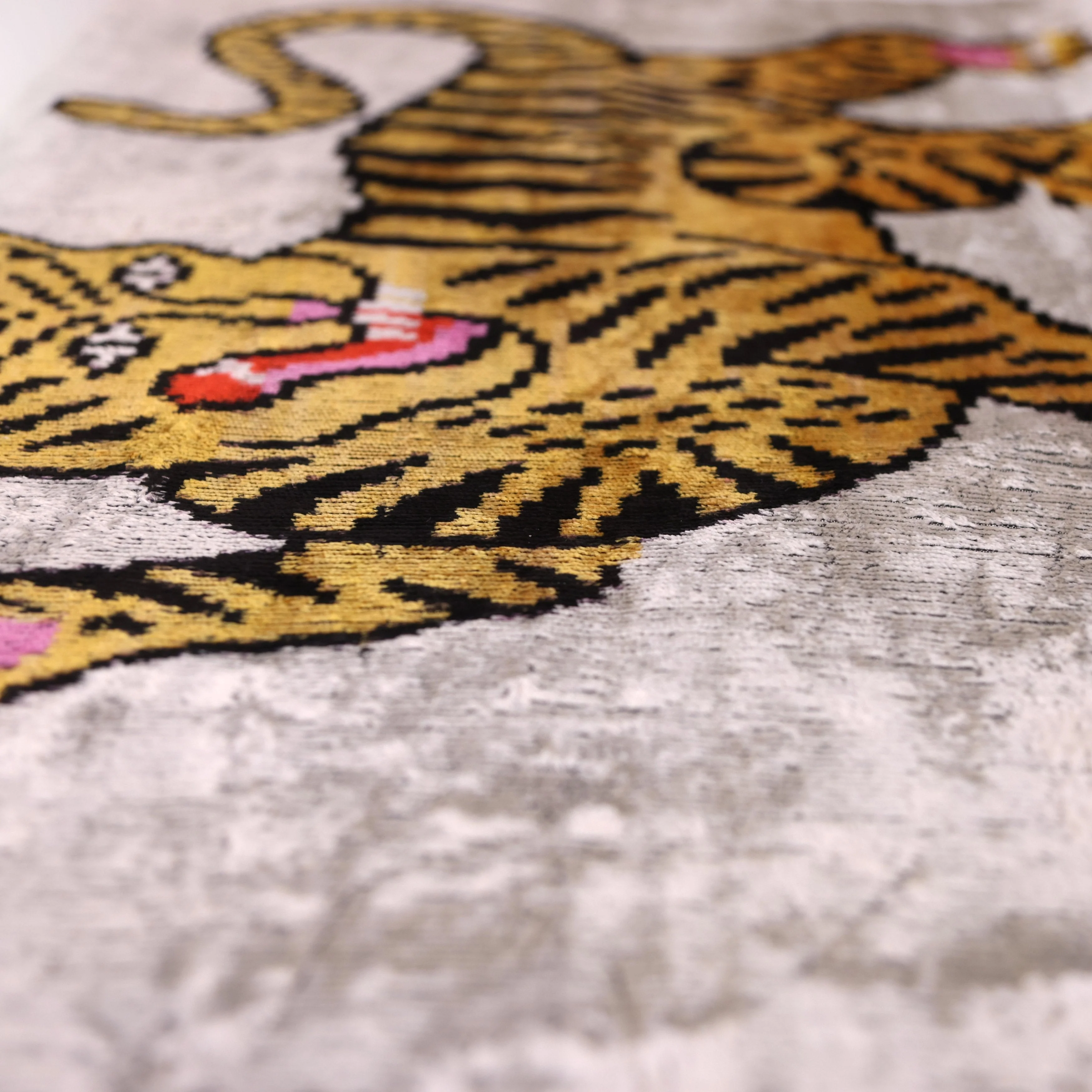 Handmade Tiger Design Velvet Lumbar Pillow 16x24 – Bold Artisan Statement Cushion - Image 3