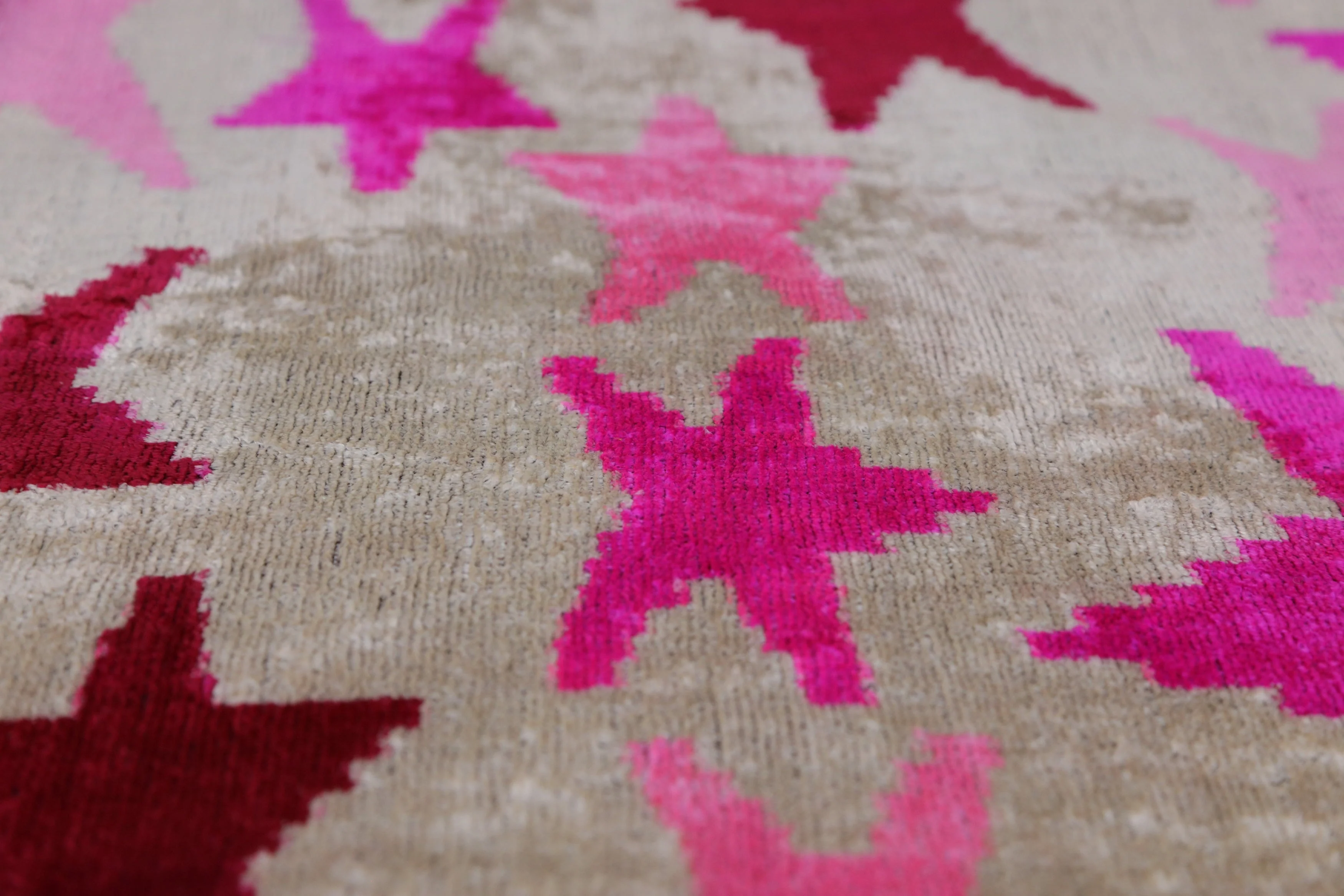 Handmade Velvet Ikat Throw Pillow with insert – Fuchsia Pink Starburst (16x24) - Image 6