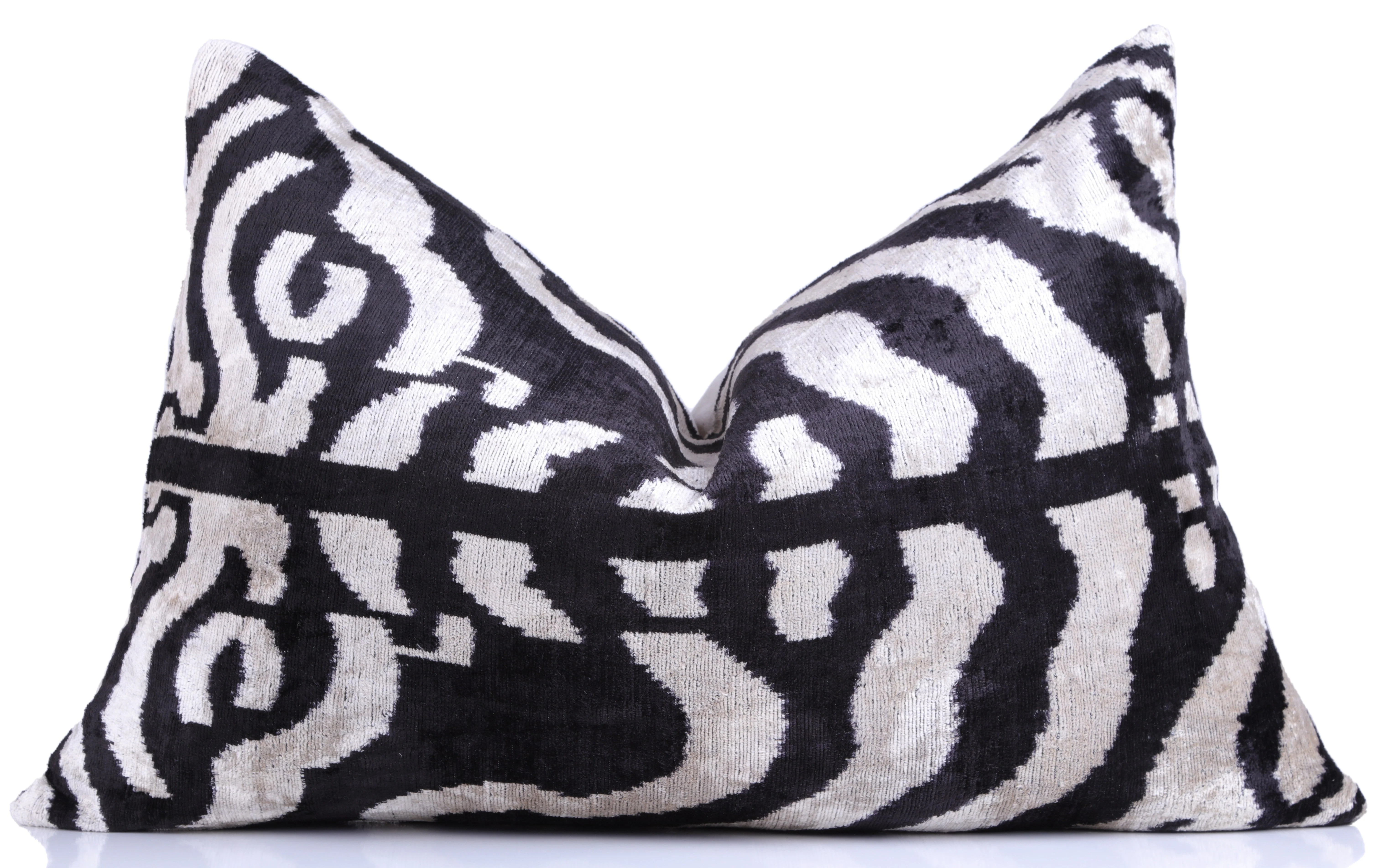 Handmade Velvet Pillow with insert – Black & White Abstract Ikat, 16x24" - Image 3