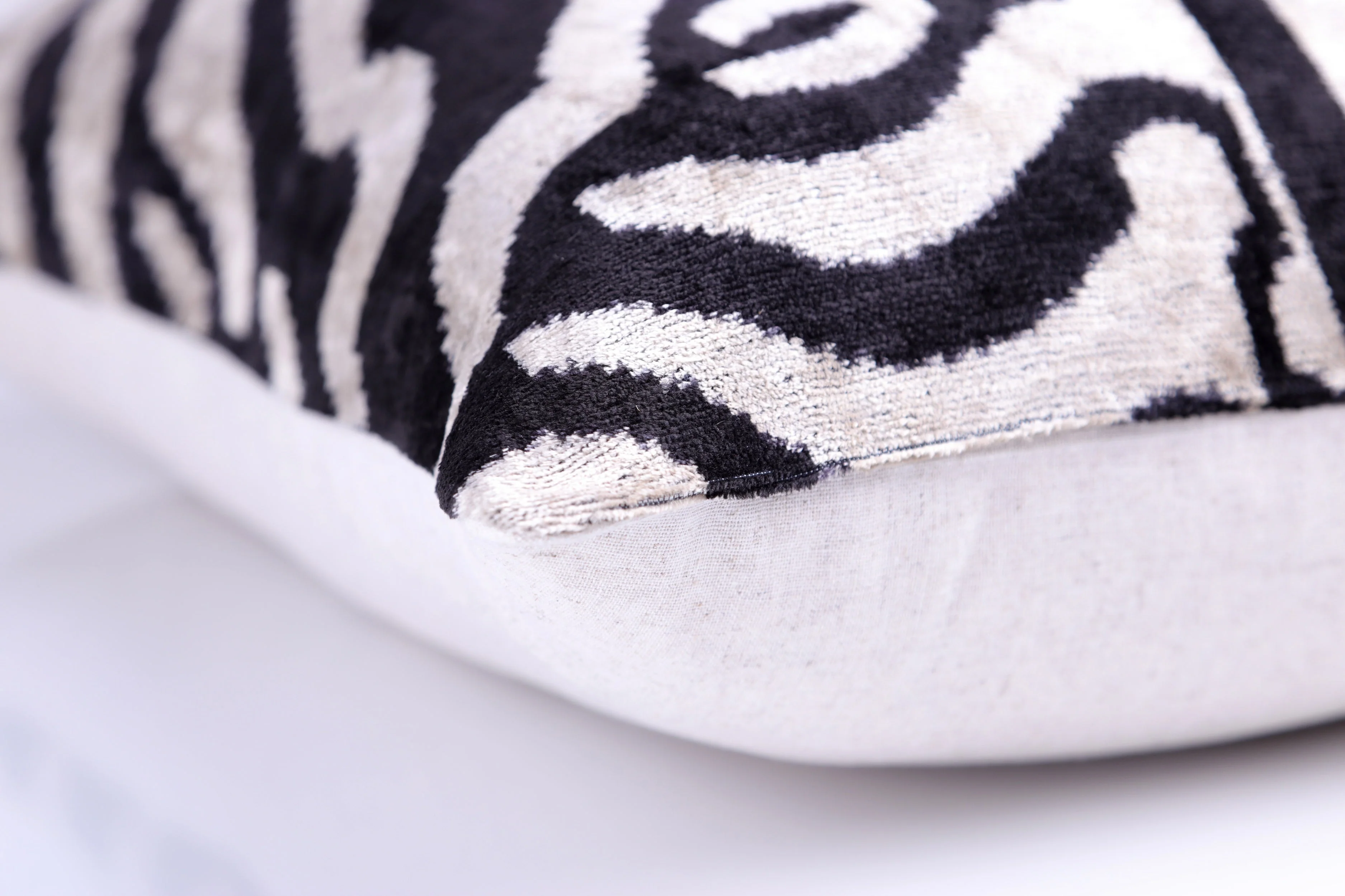 Handmade Velvet Pillow with insert – Black & White Abstract Ikat, 16x24" - Image 9