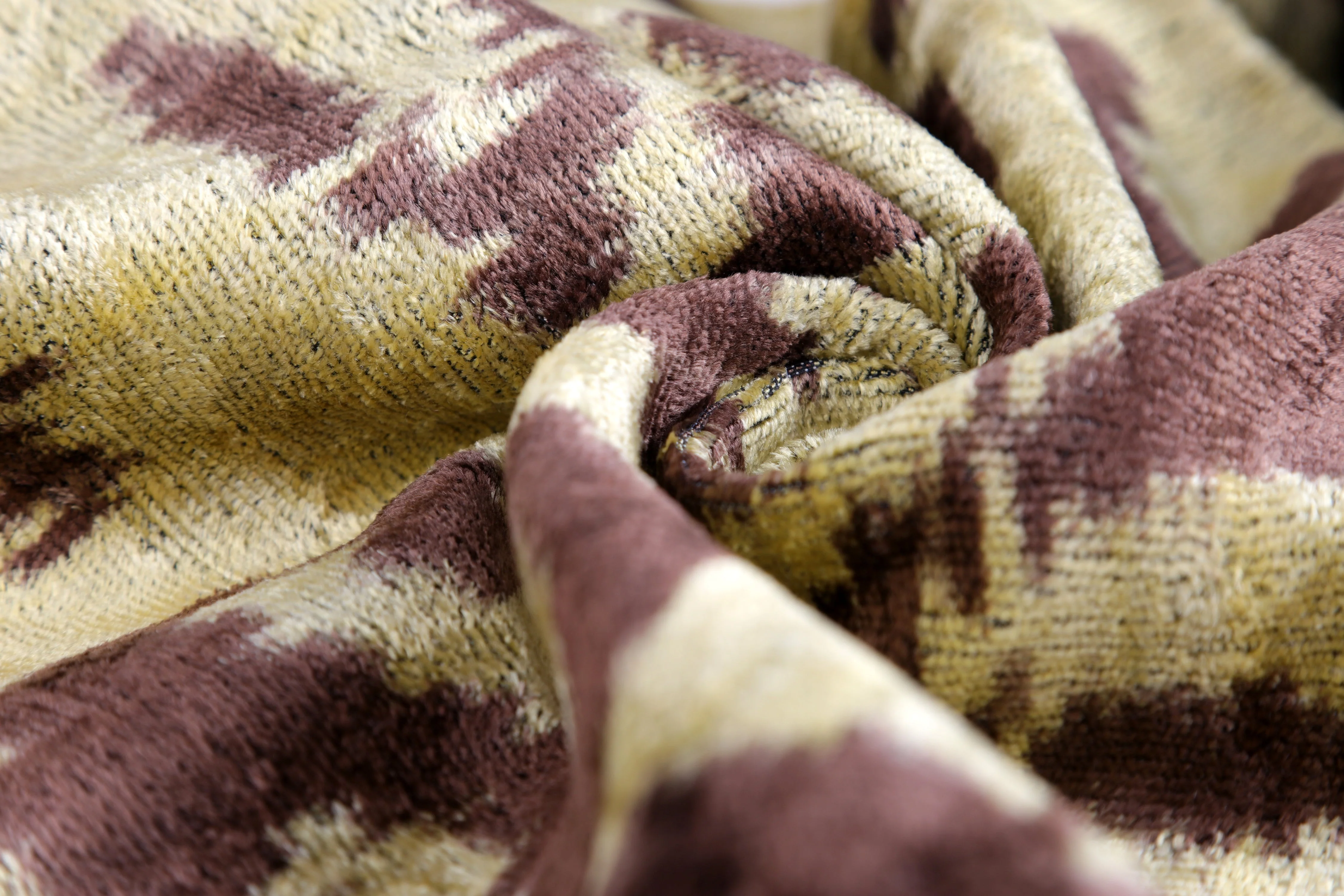 Handmade Velvet Pillow with insert – Gold & Brown Ikat Motif, 16x24" - Image 2