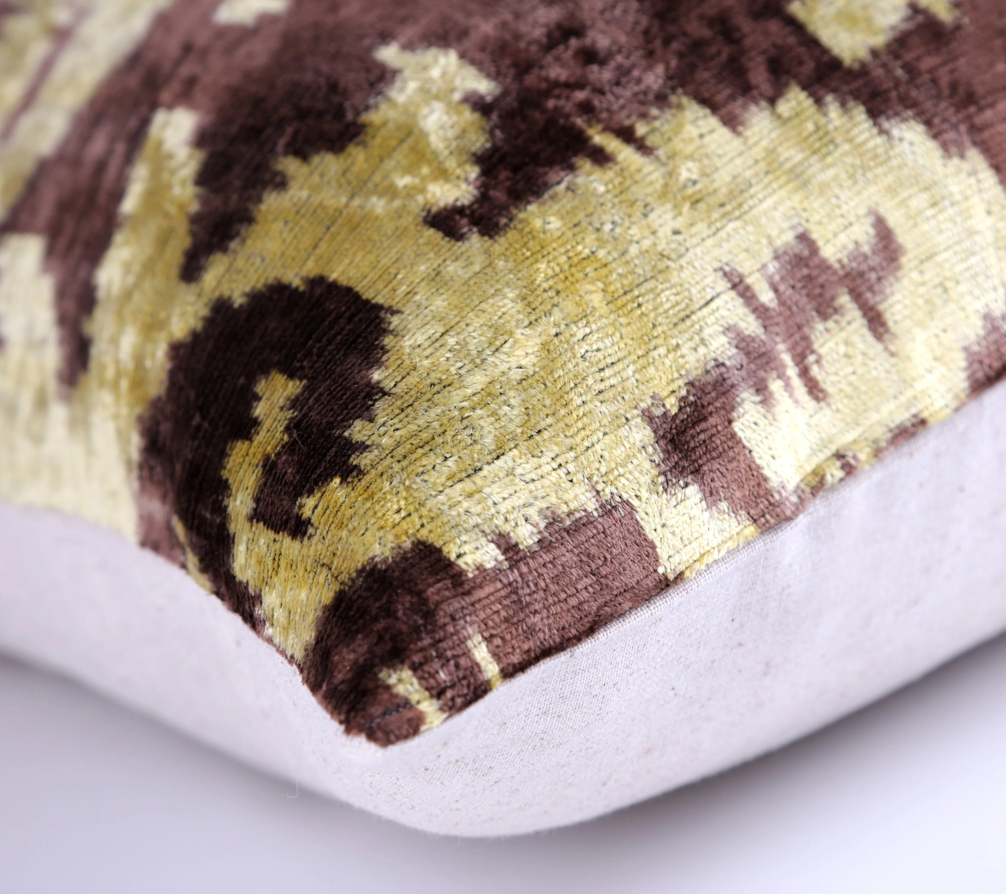 Handmade Velvet Pillow with insert – Gold & Brown Ikat Motif, 16x24" - Image 8