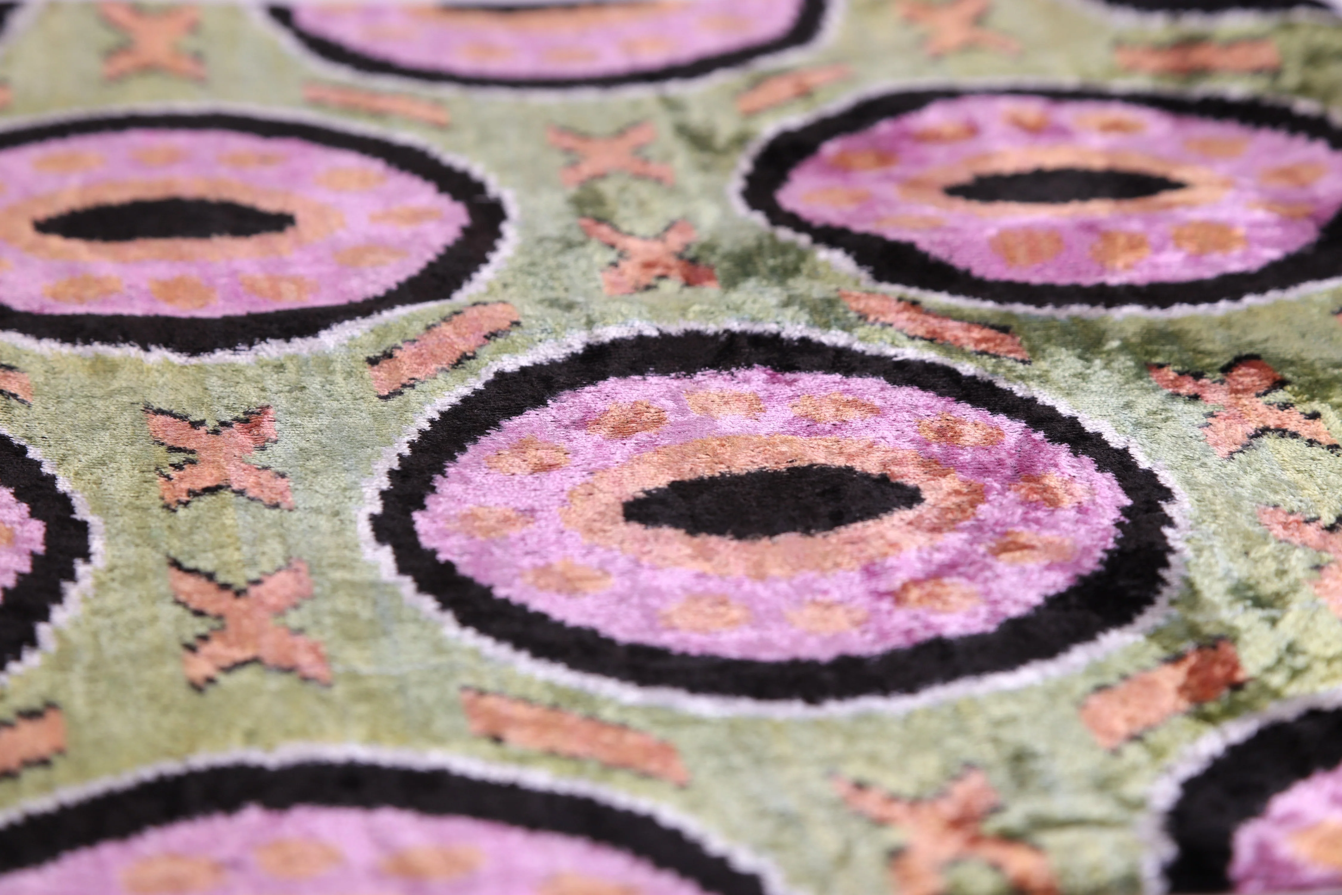 Handmade Velvet Pillow with insert – Sage Green & Lilac Circle Motif, 16x24" - Image 3
