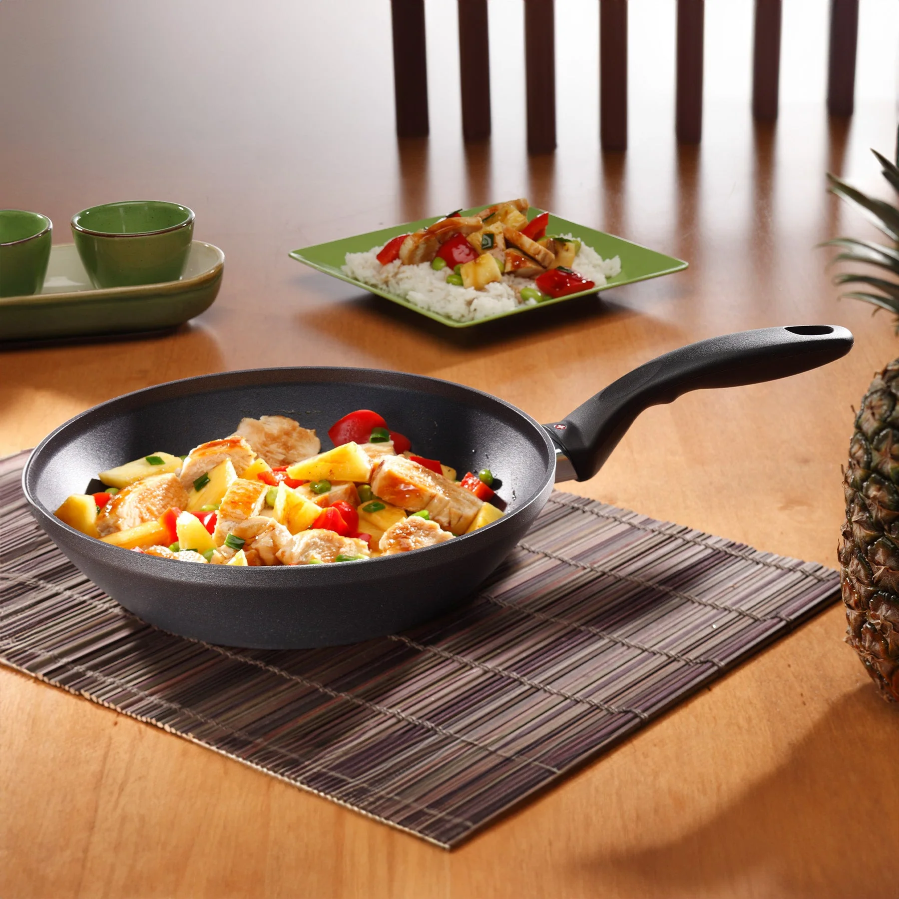 HD Nonstick Stir-Fry Pan with Glass Lid - Image 2