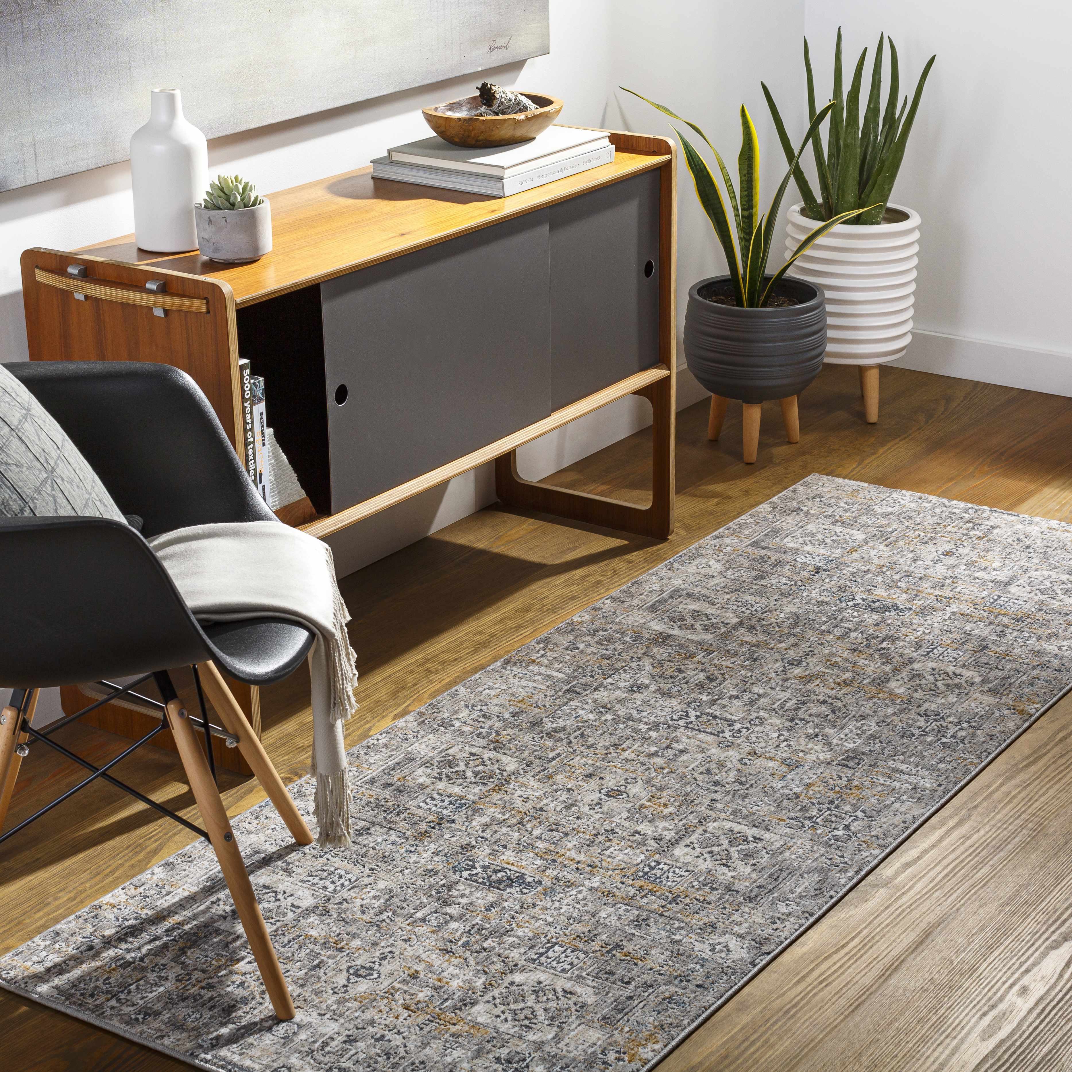 Heacham Luxe Fringe Rug - Clearance - Image 3