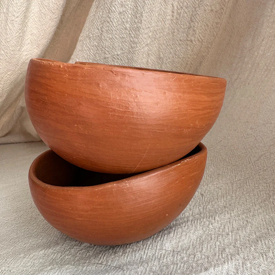 Heart-Shaped Salsero: Handcrafted Oaxacan Red Pottery - Image 4