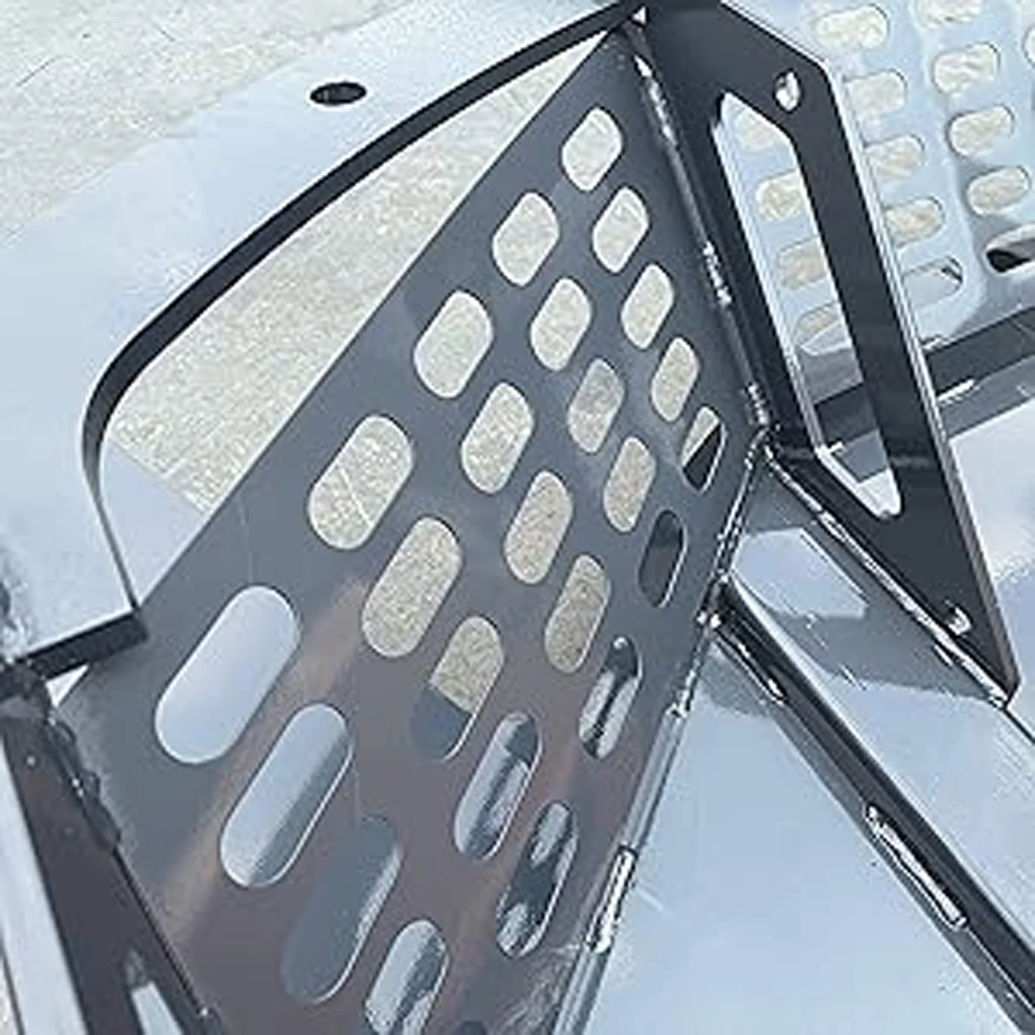 Heavy-Duty 66-Inch Open Front Deck Skid Steer Brush Cutter Attachment With 3 Steel Blades (SAK53108) - Image 9