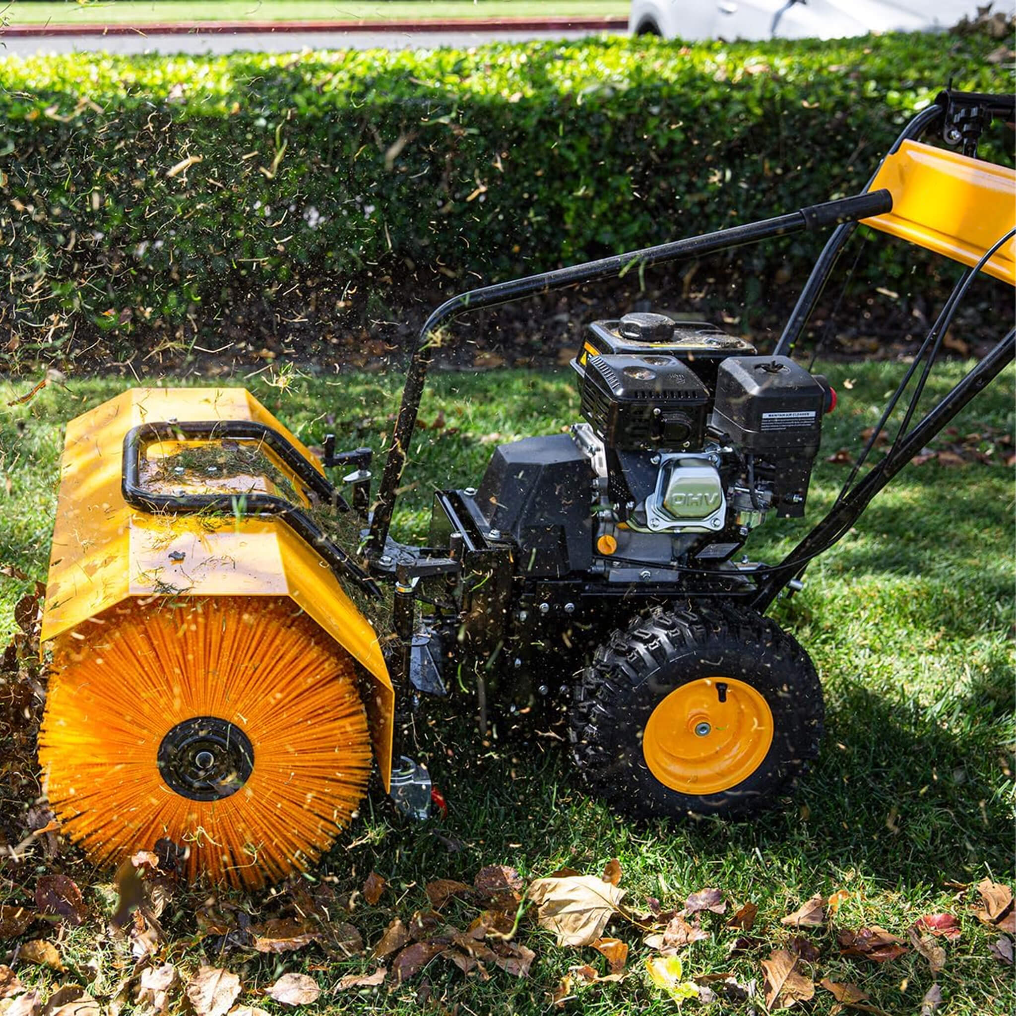 Heavy-Duty 7HP 31-Inch Commercial Walk-Behind Gas-Powered Sweeper (SAK25489) - Image 6