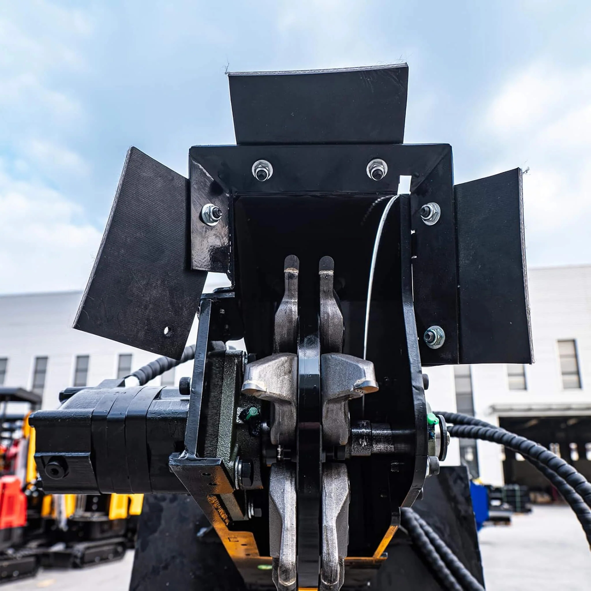 Heavy-Duty Mini Skid Steer Stump Grinder Attachment With Carbide Steel Teeth (SAK57481) - Image 7