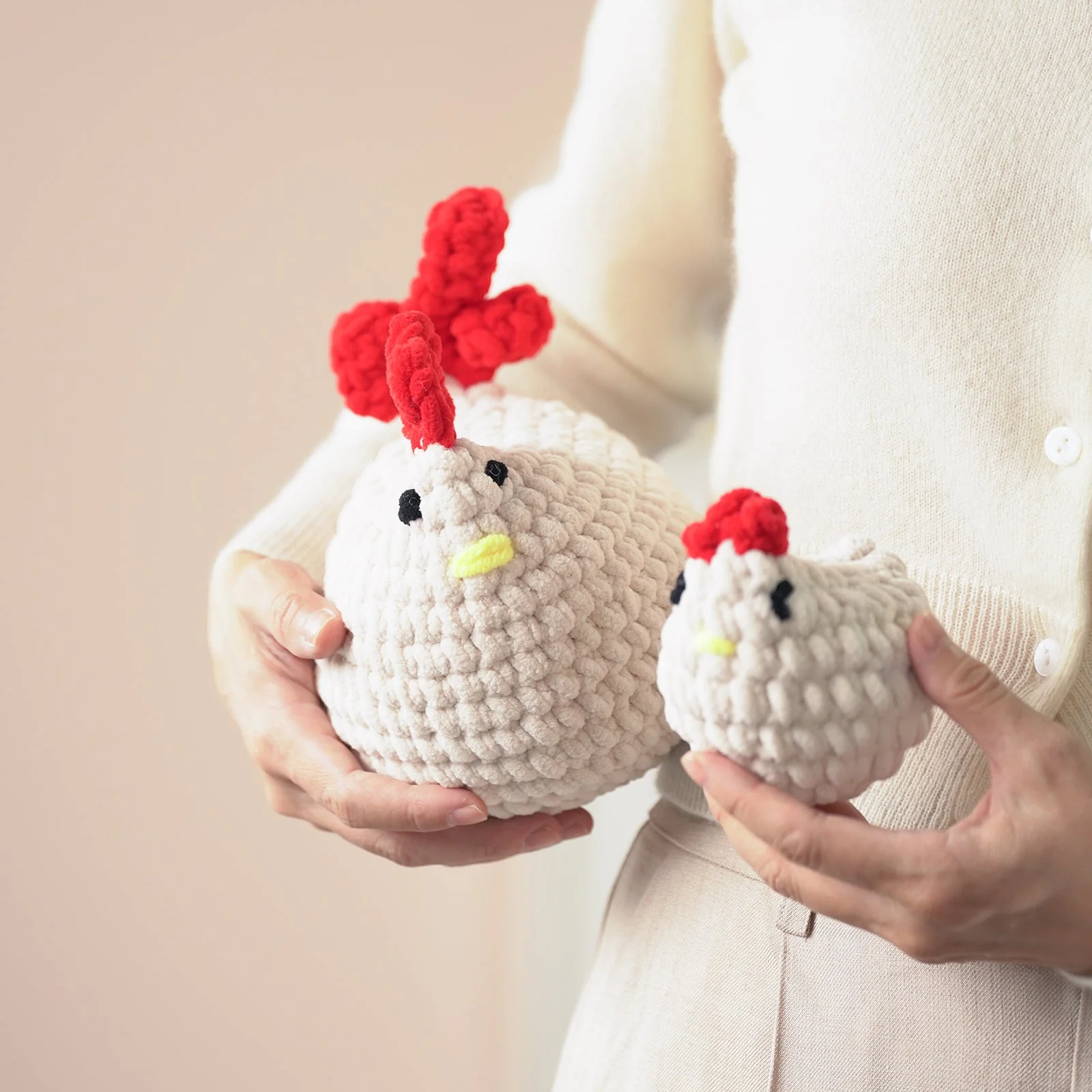Hen and Chicken Amigurumi DIY Crochet Kit Wizardi F07N8-M147 - Image 2
