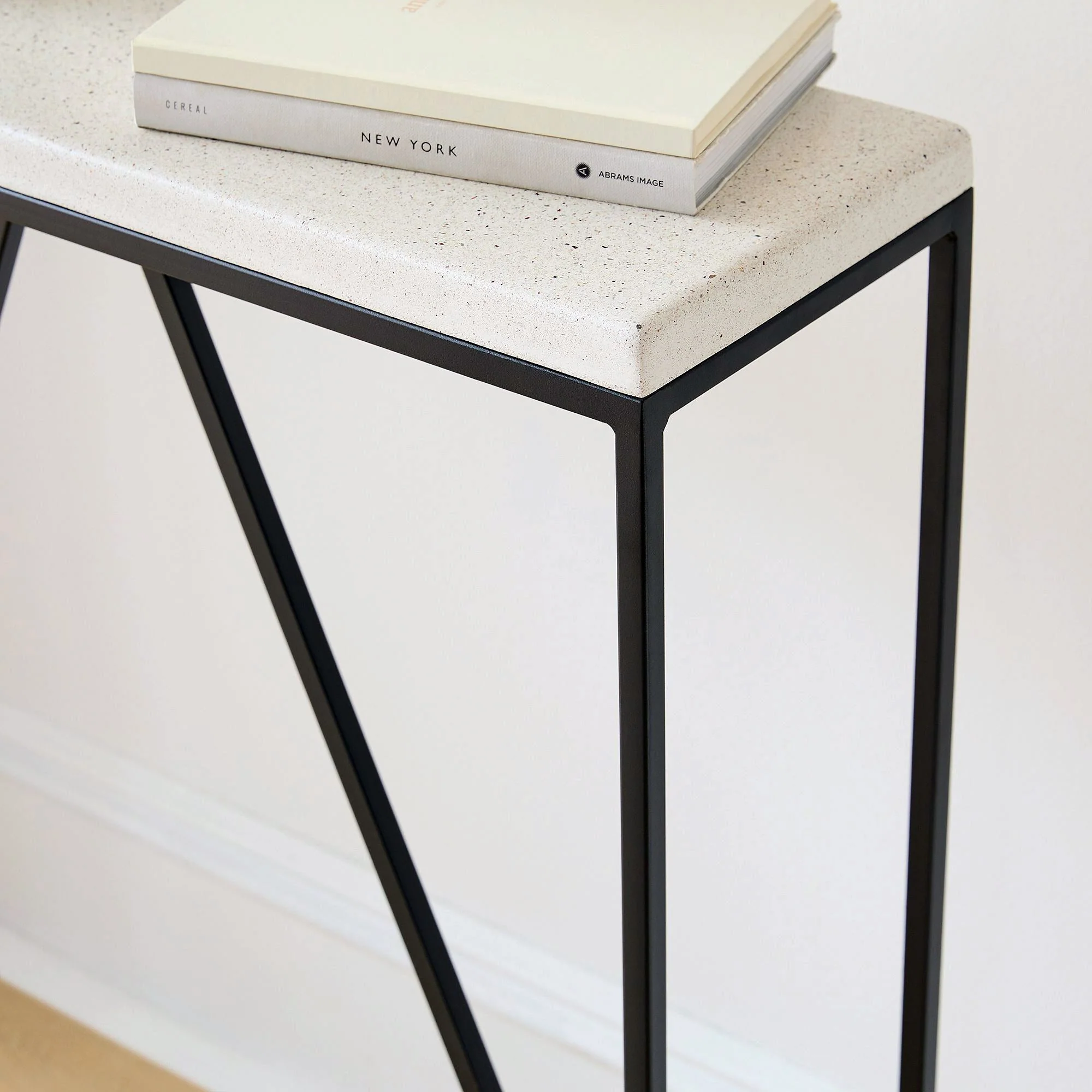 Hilicus Entryway Table - Image 15