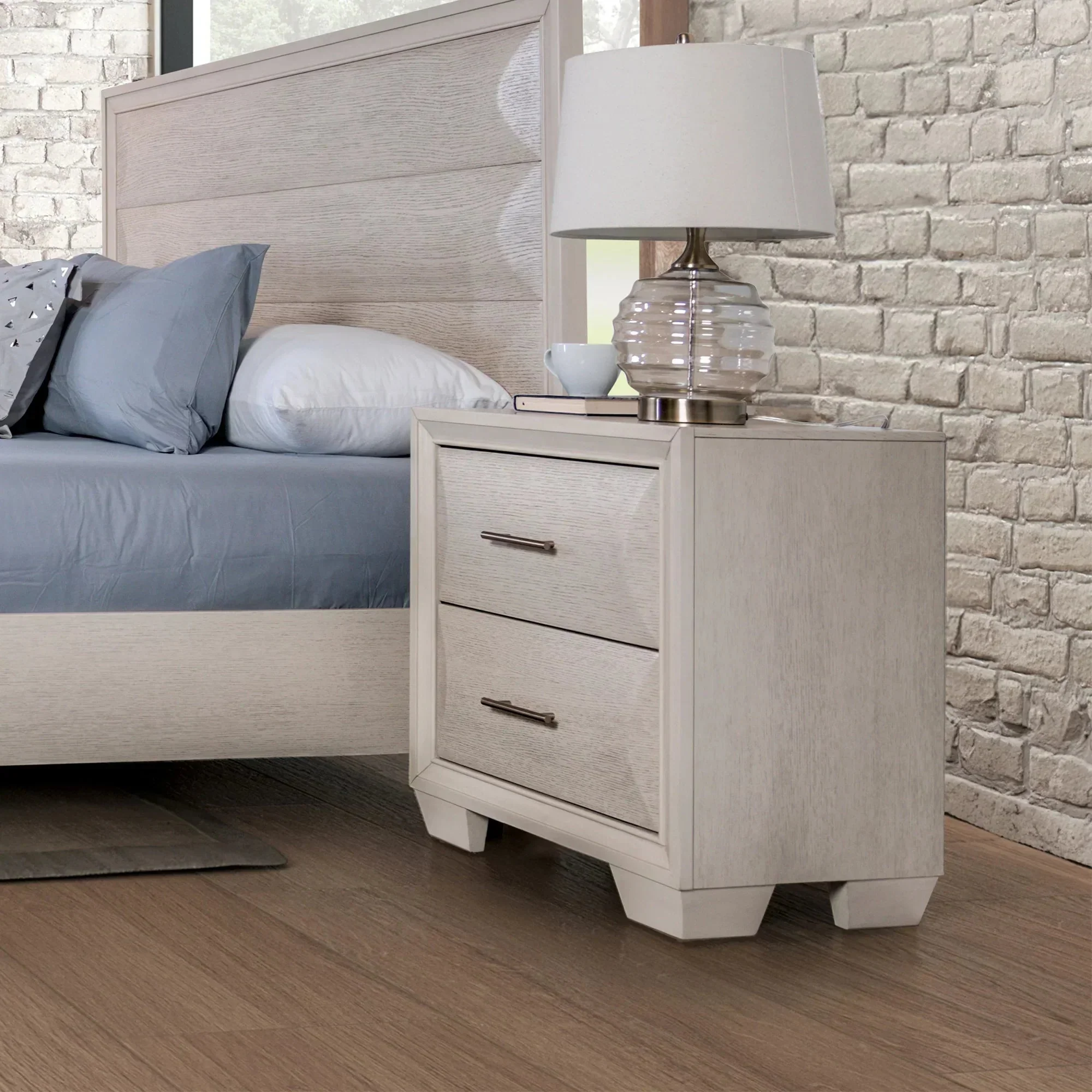 Hinwitz Transitional Solid Wood 2-Drawer Nightstand - Image 4