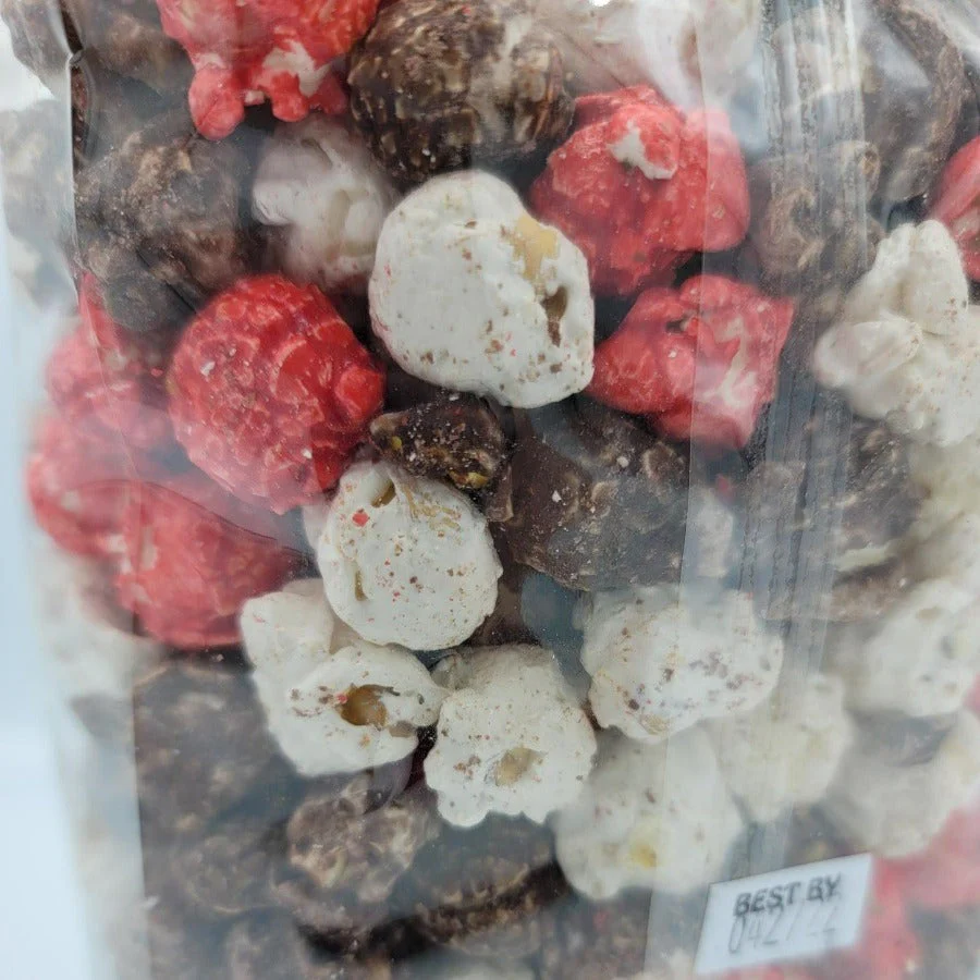 Holiday Brownies Popcorn | Pack of 2 | 8 oz | HR Poppin' Snacks - Image 4