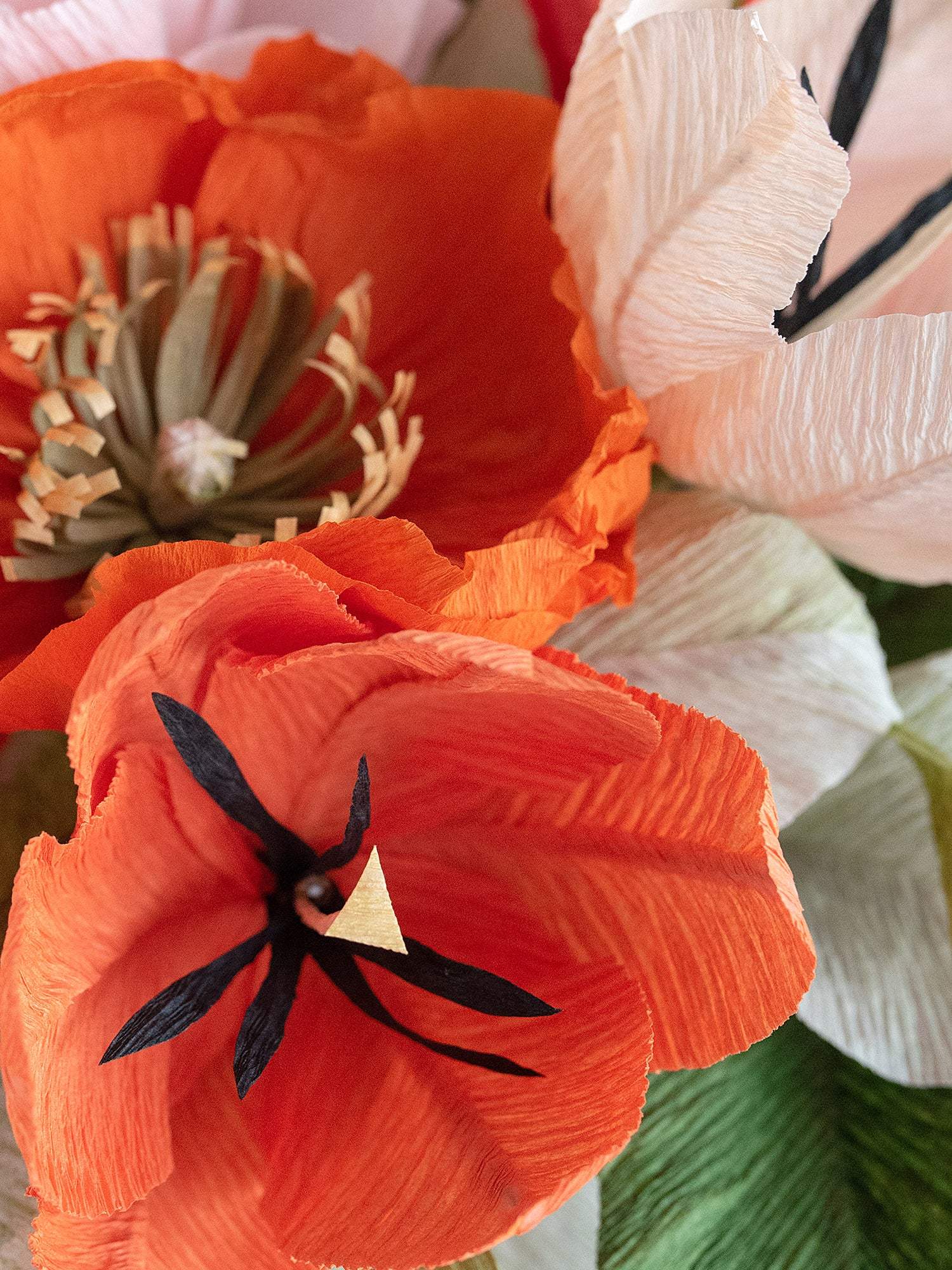 Hot To Trot | Modern Paper Flower Bouquet - Image 2