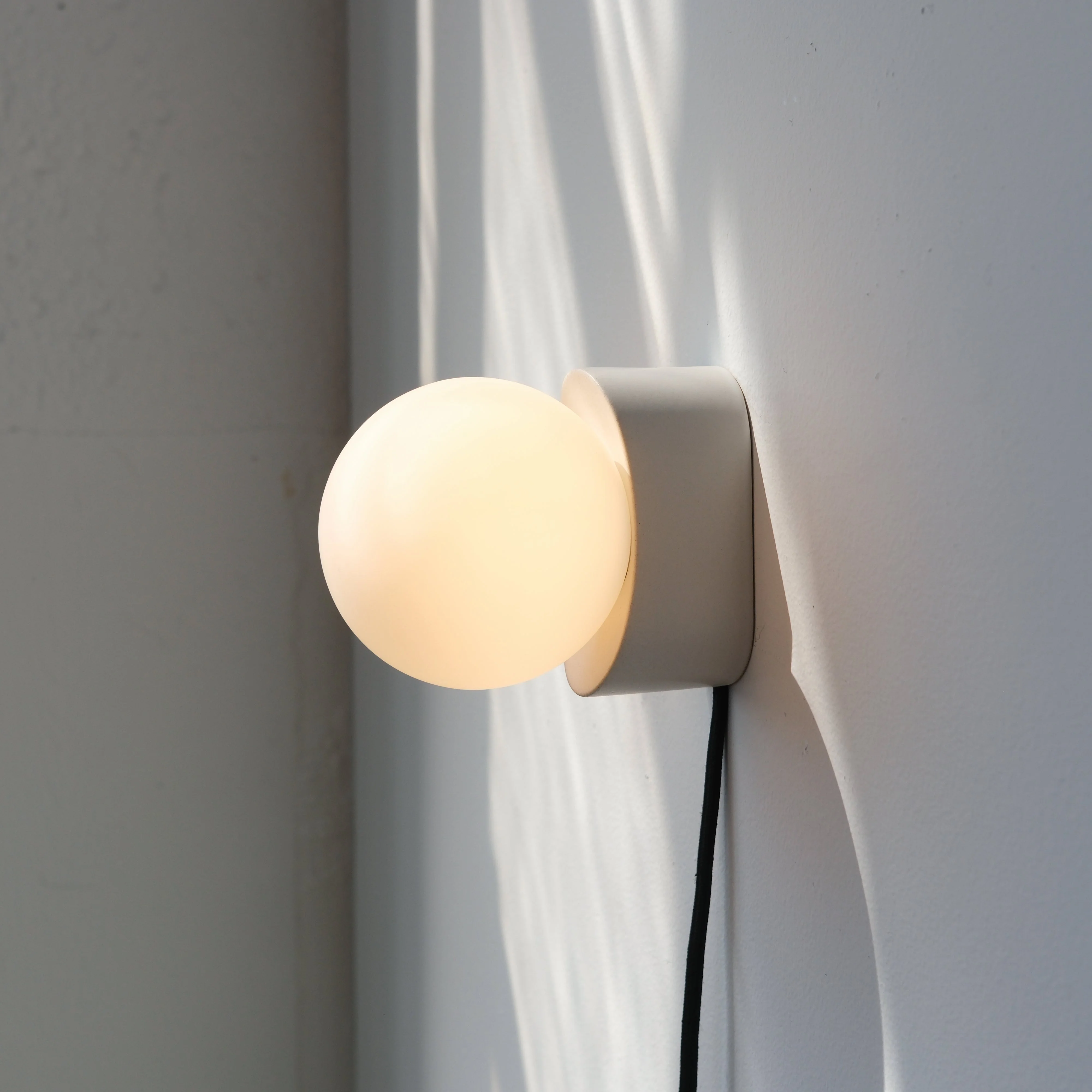 Iota Sconce - Image 6