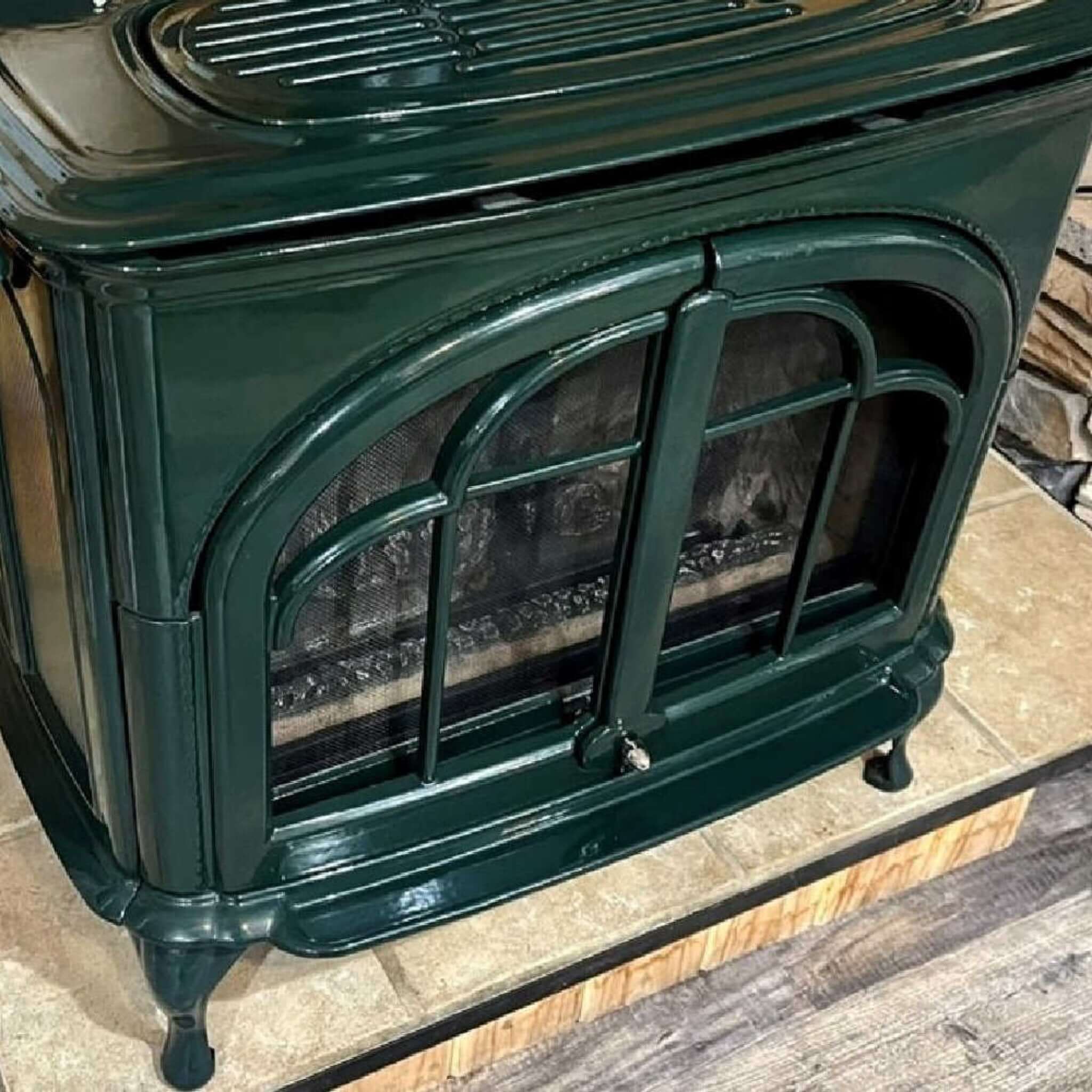 Ironstrike Serefina Modern Freestanding Direct Vent Cast Iron Gas Stove With Protective Sreen [CI1500/1502/1504/2500/2504/2506DVF] (SAK58291) - Image 6