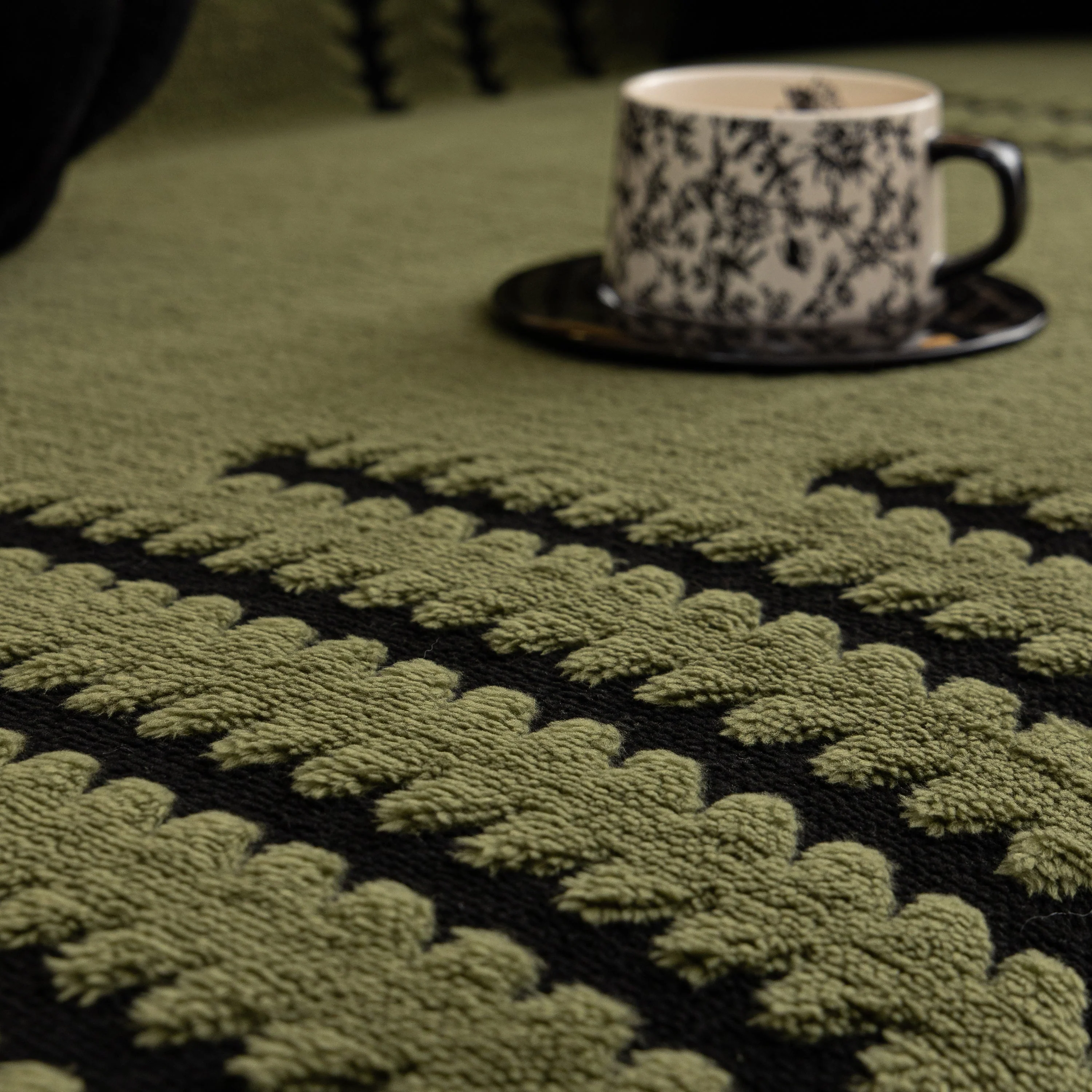 Jacquard Fleece Throw Blanket for Couch Plush Fuzzy Cozy Soft Blankets and Throws for Sofa - Image 4