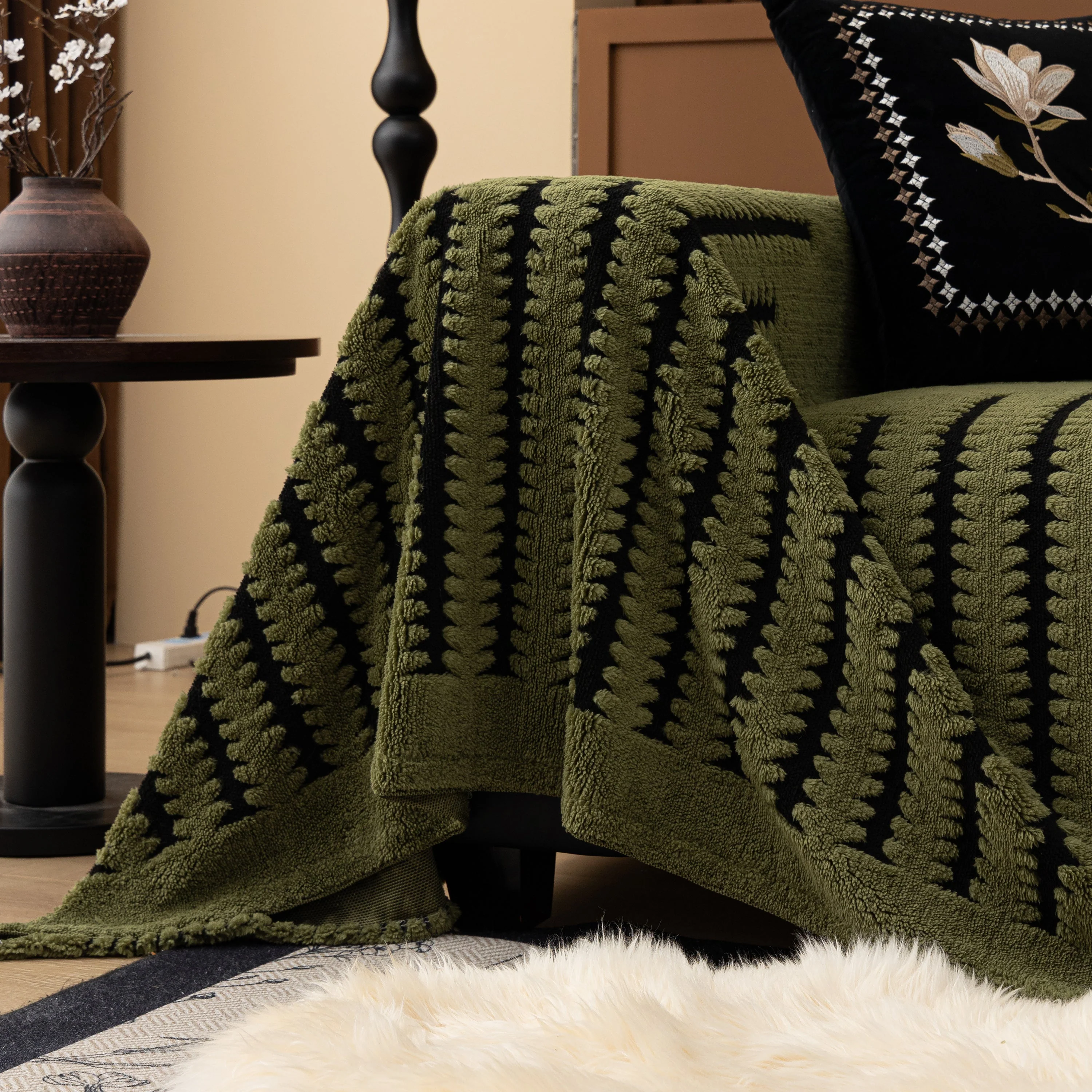 Jacquard Fleece Throw Blanket for Couch Plush Fuzzy Cozy Soft Blankets and Throws for Sofa - Image 5